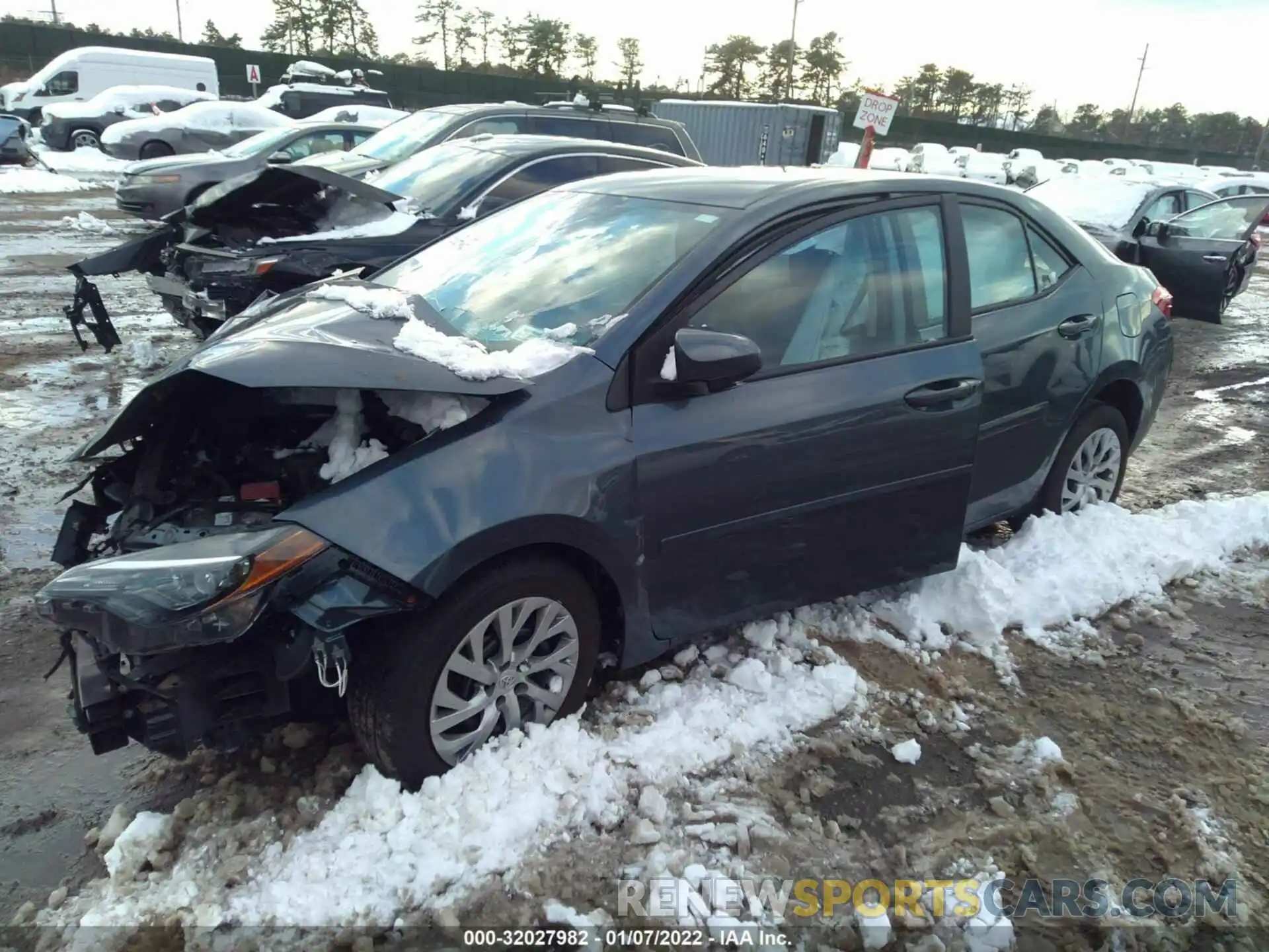 2 Photograph of a damaged car 2T1BURHEXKC160512 TOYOTA COROLLA 2019