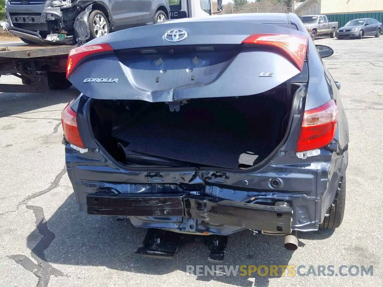 9 Photograph of a damaged car 2T1BURHEXKC160543 TOYOTA COROLLA 2019