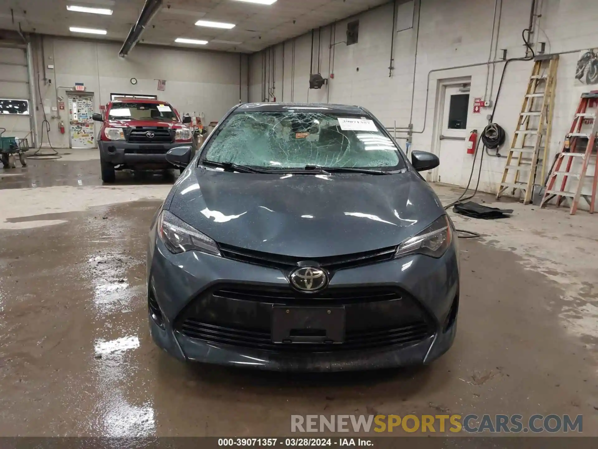 12 Photograph of a damaged car 2T1BURHEXKC160591 TOYOTA COROLLA 2019