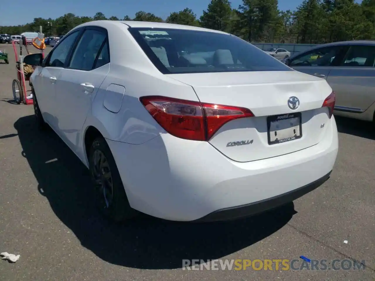 3 Photograph of a damaged car 2T1BURHEXKC161370 TOYOTA COROLLA 2019