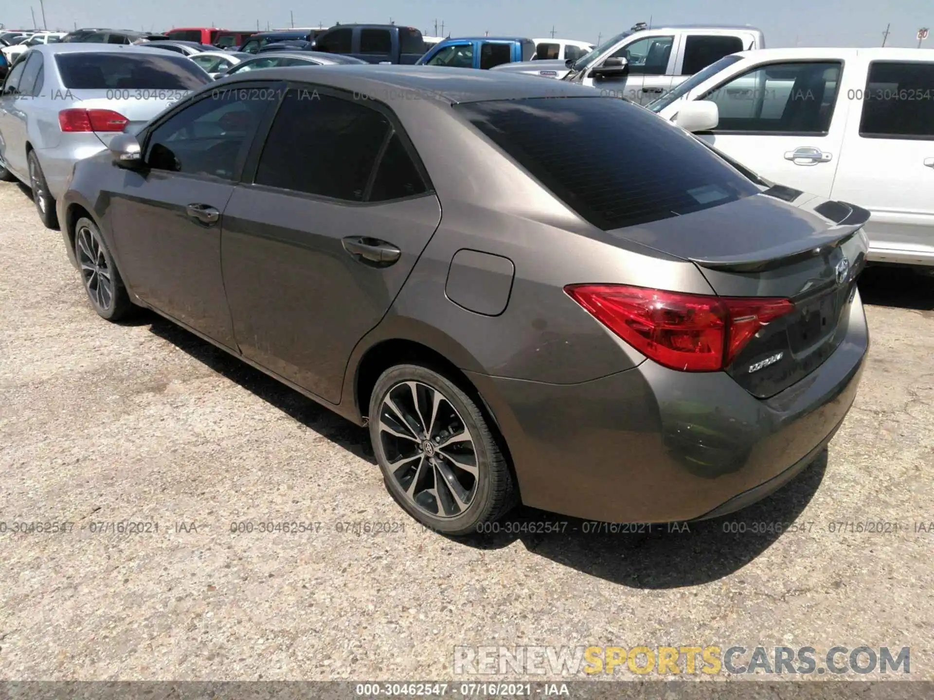 3 Photograph of a damaged car 2T1BURHEXKC161675 TOYOTA COROLLA 2019