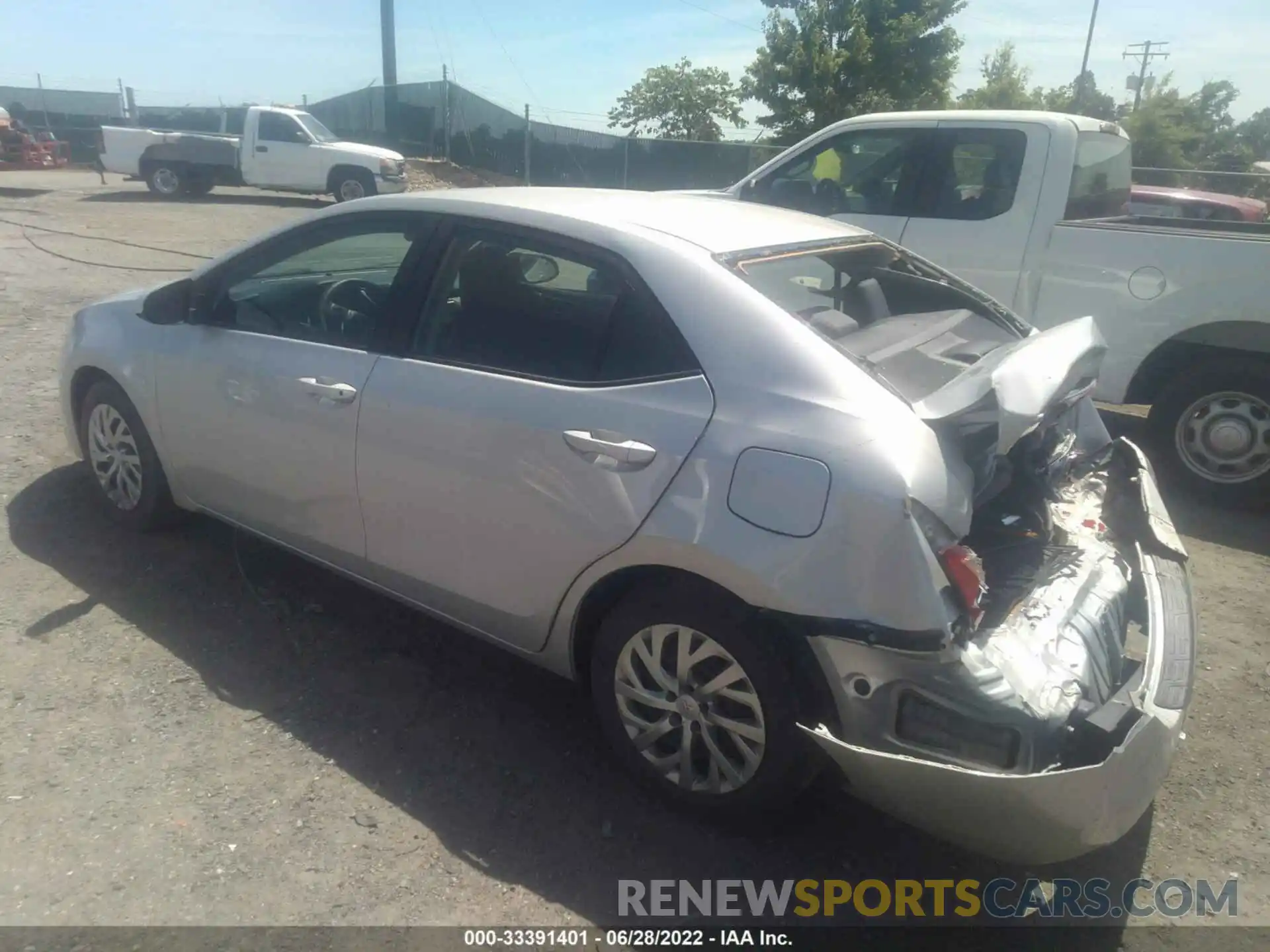 3 Photograph of a damaged car 2T1BURHEXKC161949 TOYOTA COROLLA 2019