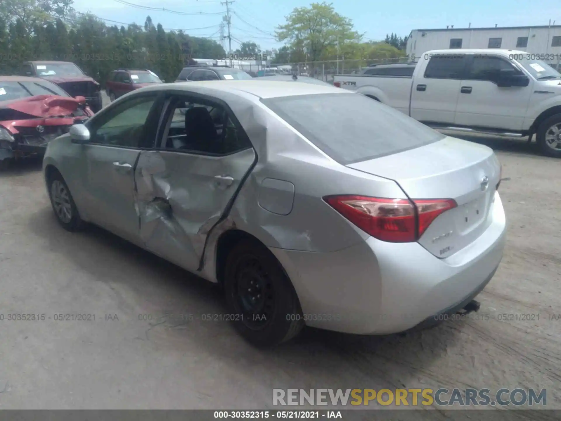 3 Photograph of a damaged car 2T1BURHEXKC162051 TOYOTA COROLLA 2019