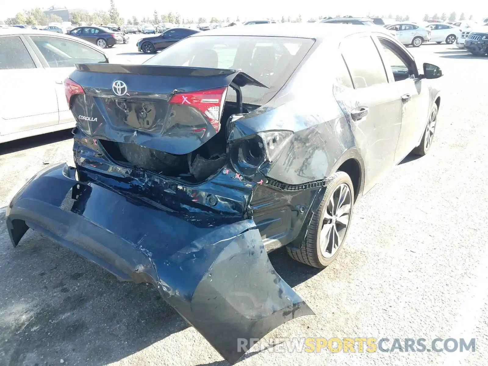 4 Photograph of a damaged car 2T1BURHEXKC164009 TOYOTA COROLLA 2019