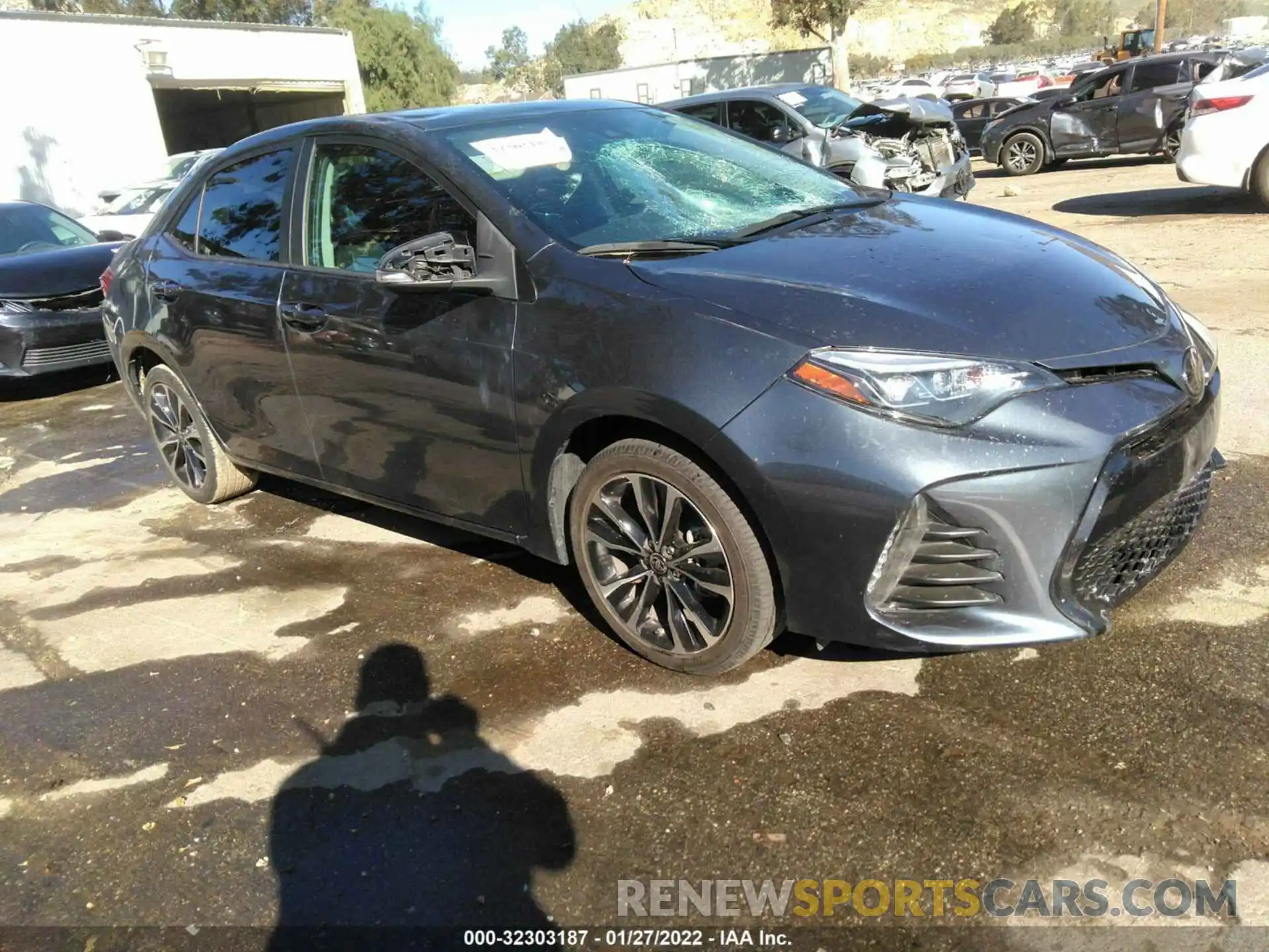 1 Photograph of a damaged car 2T1BURHEXKC164317 TOYOTA COROLLA 2019