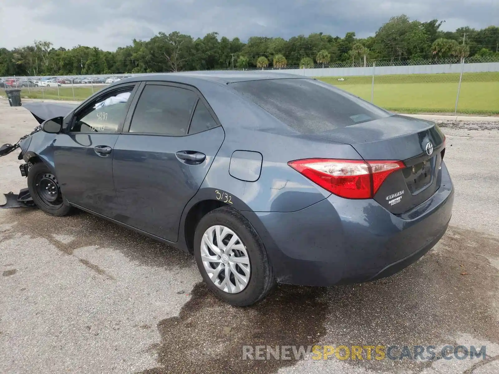 3 Photograph of a damaged car 2T1BURHEXKC165628 TOYOTA COROLLA 2019