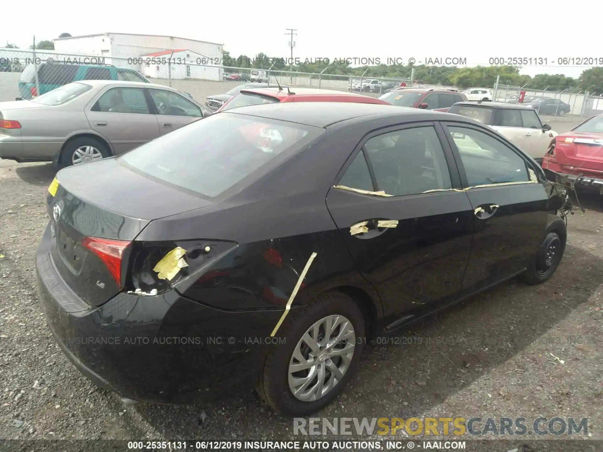 4 Photograph of a damaged car 2T1BURHEXKC166407 TOYOTA COROLLA 2019