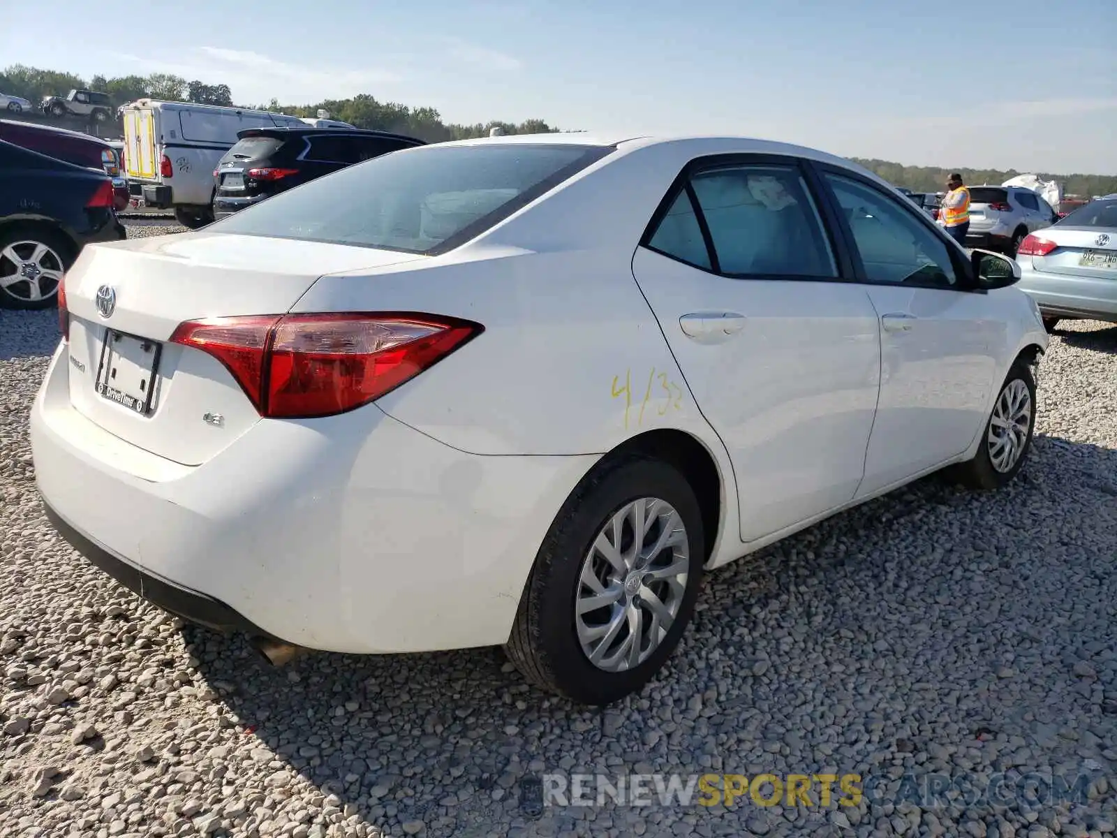 4 Photograph of a damaged car 2T1BURHEXKC167153 TOYOTA COROLLA 2019