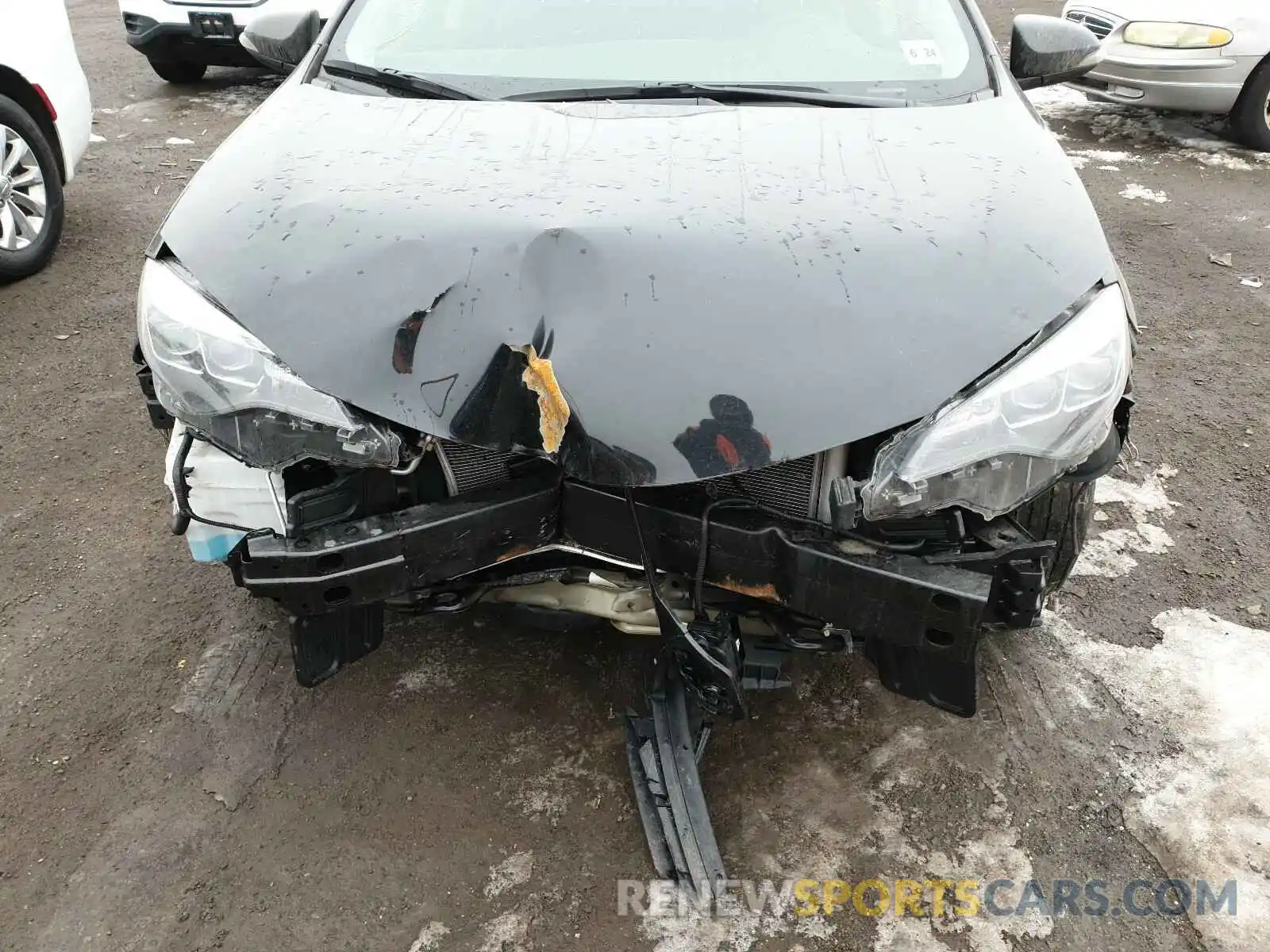 9 Photograph of a damaged car 2T1BURHEXKC168142 TOYOTA COROLLA 2019