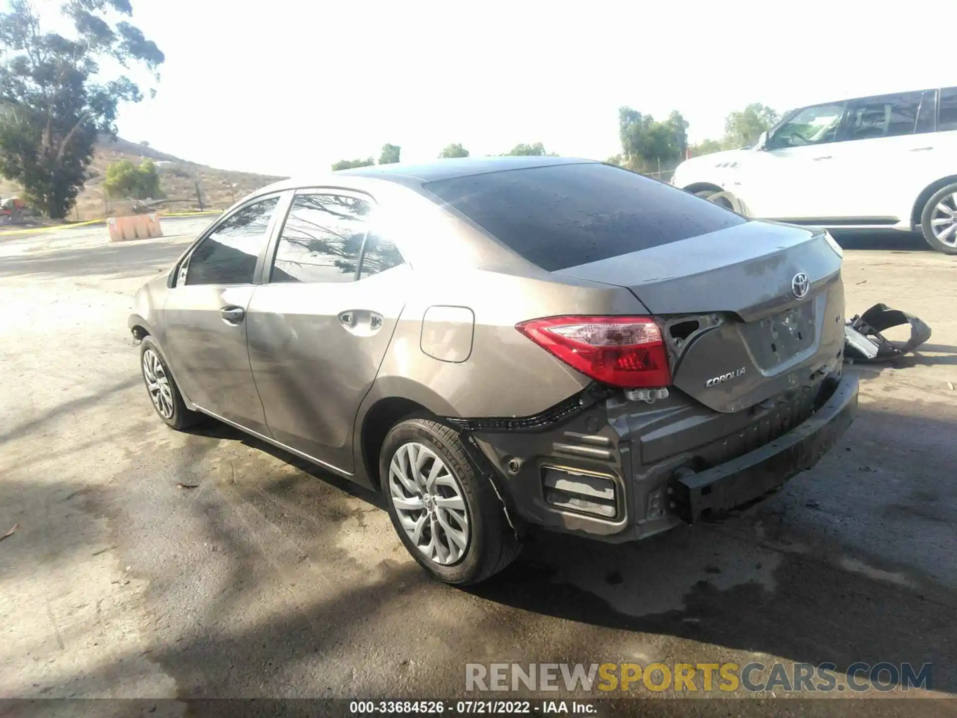 3 Photograph of a damaged car 2T1BURHEXKC168450 TOYOTA COROLLA 2019