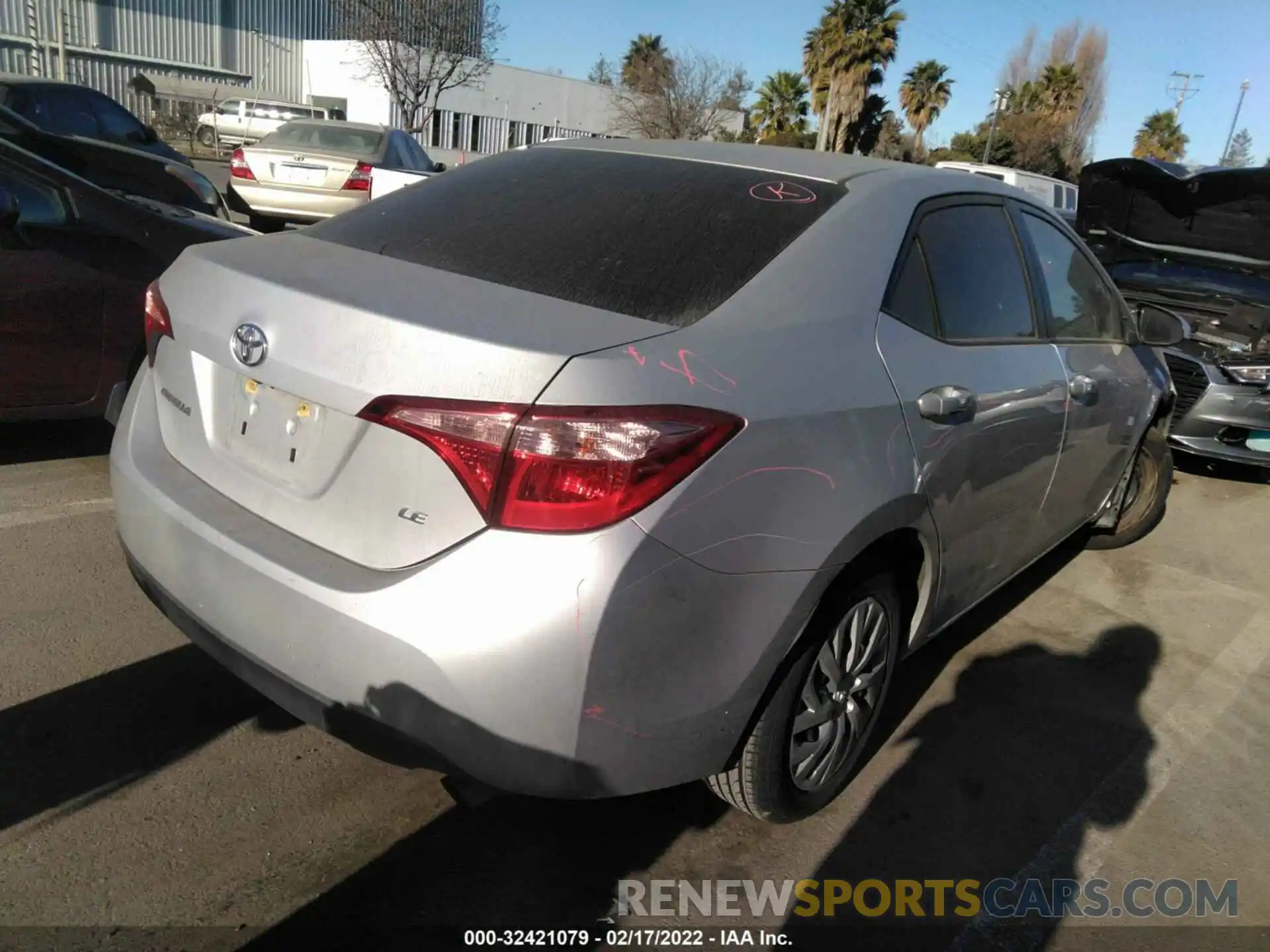 4 Photograph of a damaged car 2T1BURHEXKC169405 TOYOTA COROLLA 2019