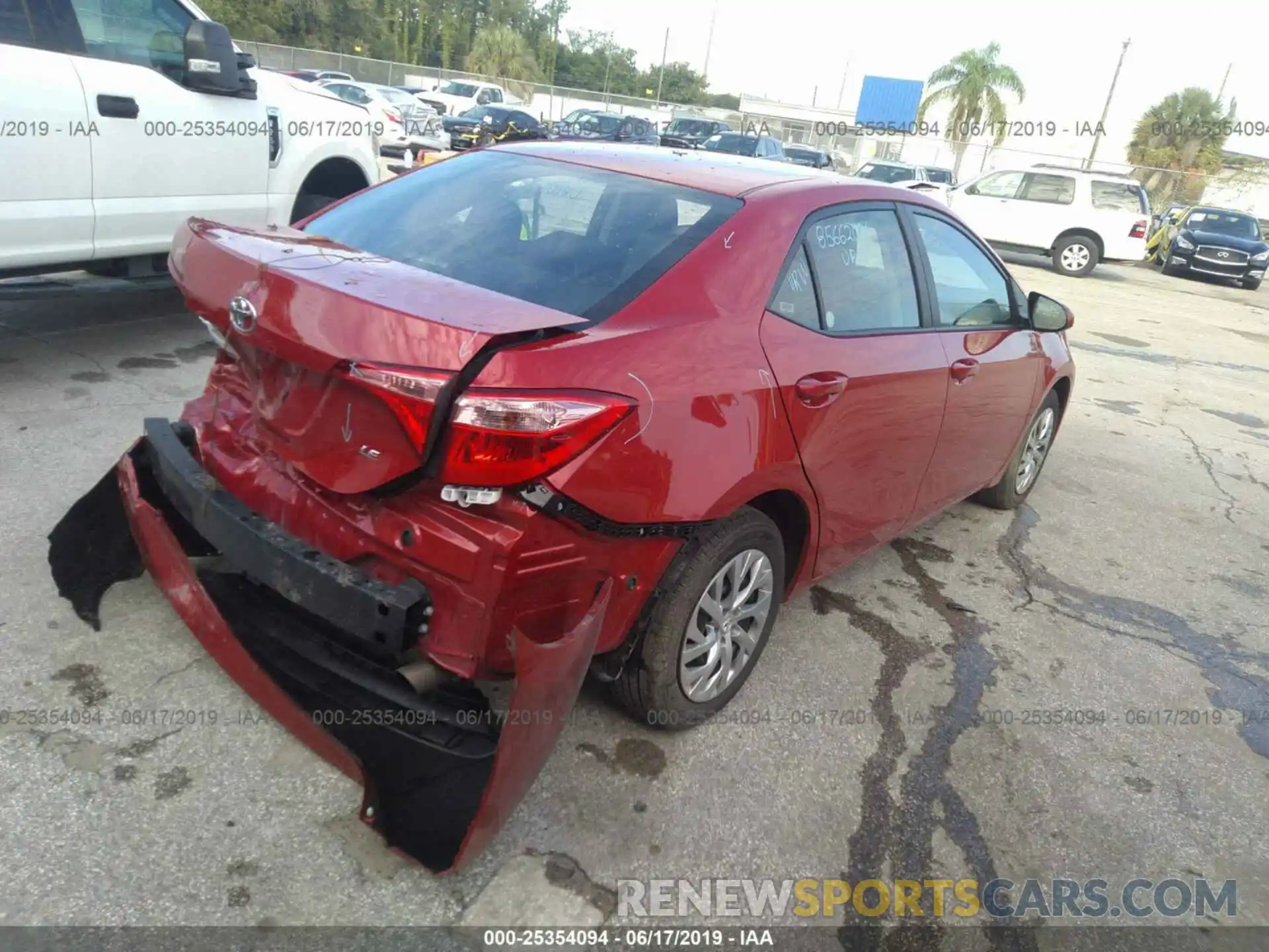 4 Photograph of a damaged car 2T1BURHEXKC170196 TOYOTA COROLLA 2019