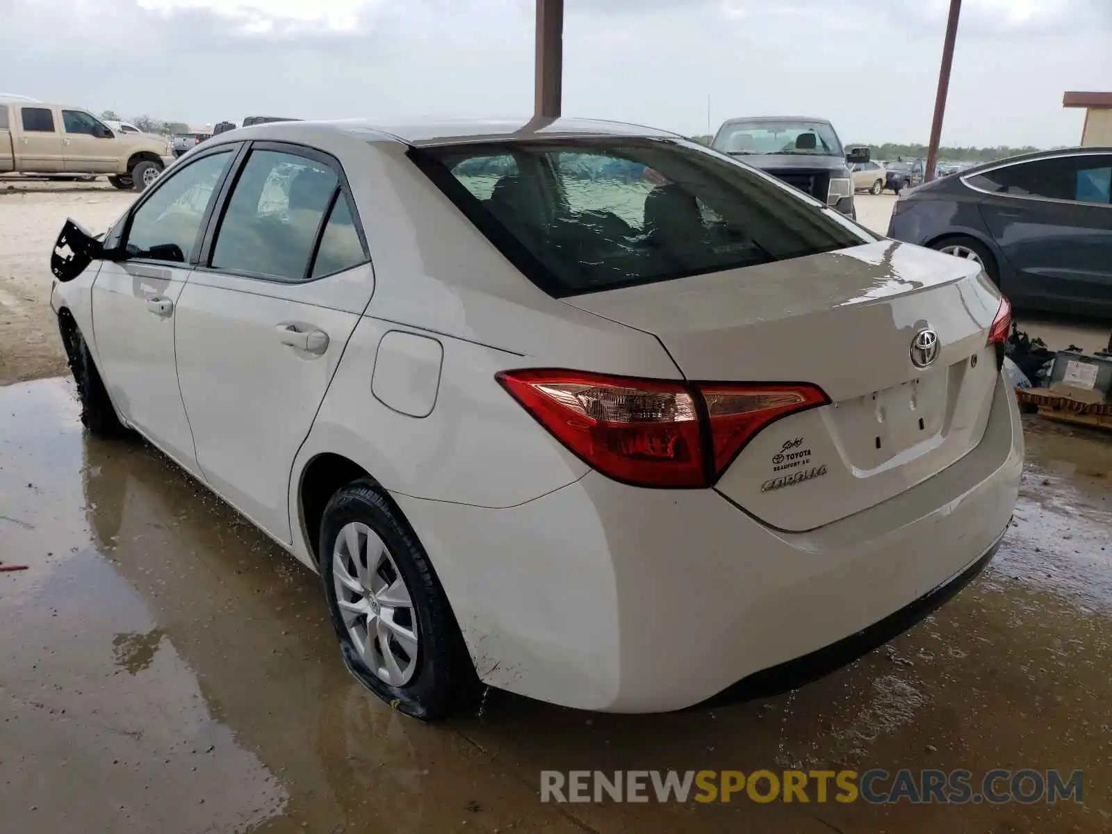 3 Photograph of a damaged car 2T1BURHEXKC170327 TOYOTA COROLLA 2019