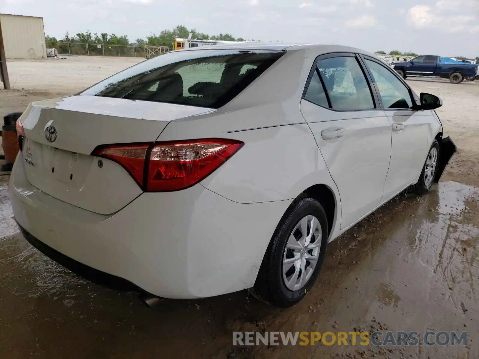 4 Photograph of a damaged car 2T1BURHEXKC170327 TOYOTA COROLLA 2019