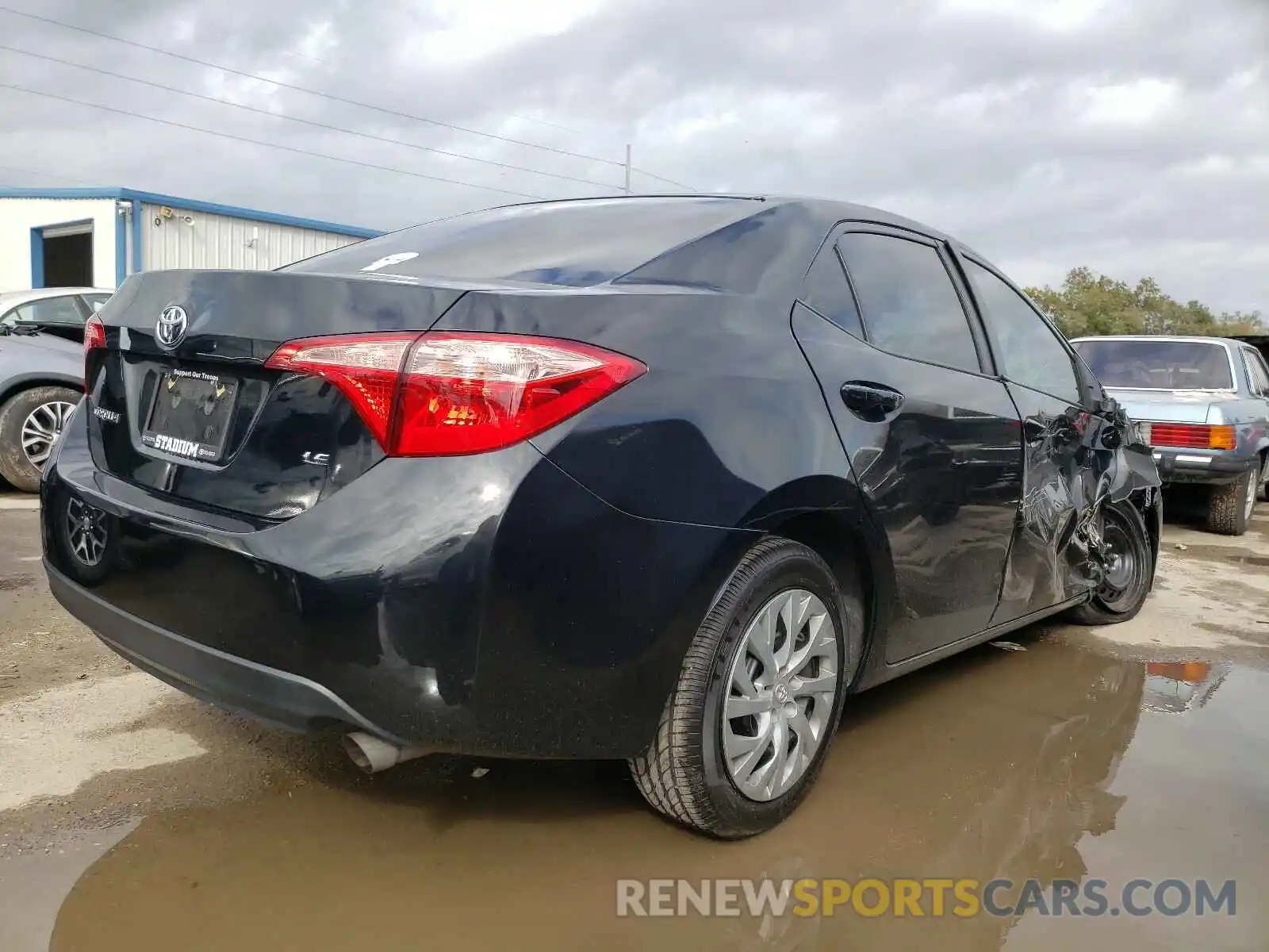 4 Photograph of a damaged car 2T1BURHEXKC170506 TOYOTA COROLLA 2019