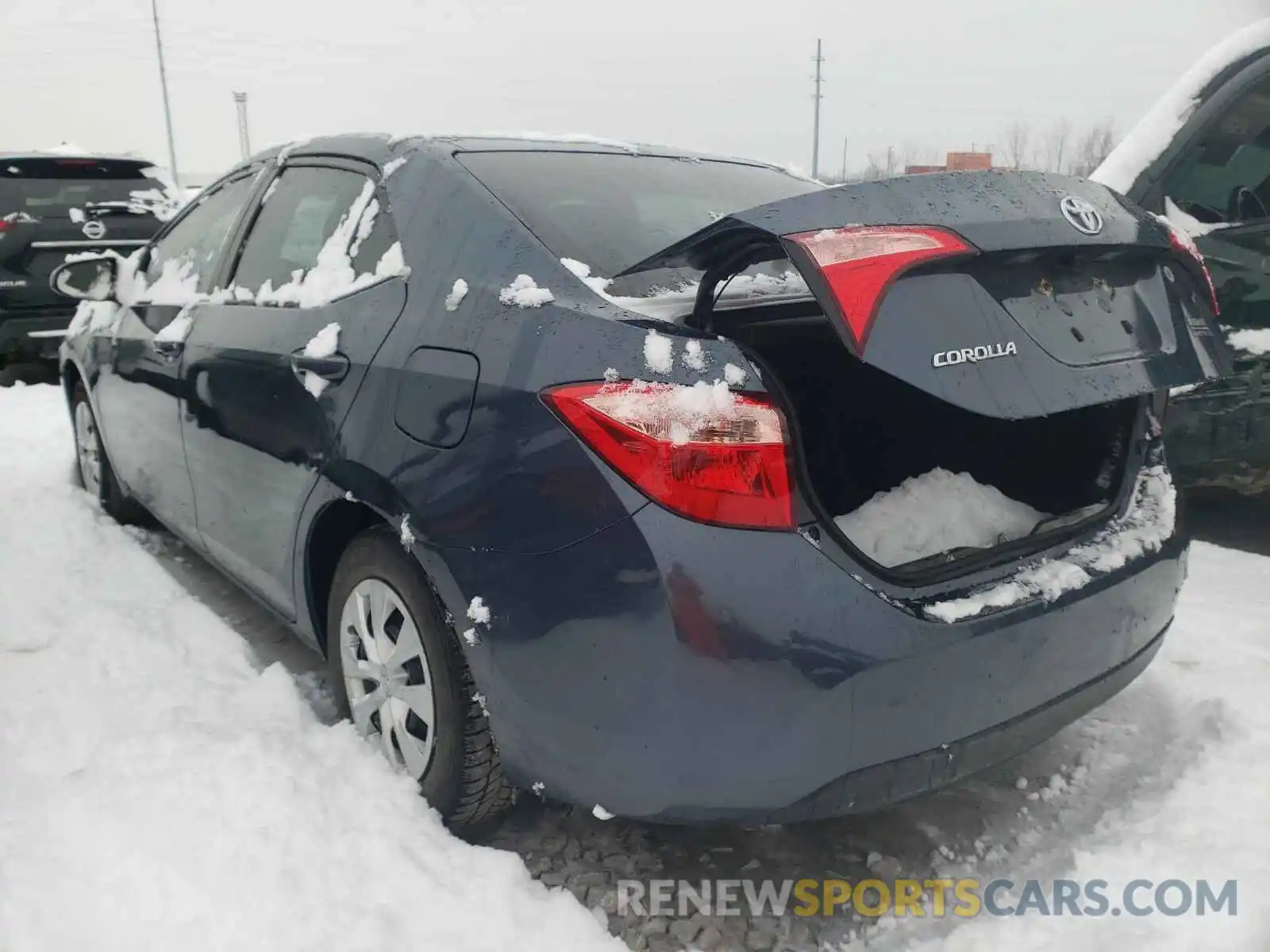 3 Photograph of a damaged car 2T1BURHEXKC170604 TOYOTA COROLLA 2019