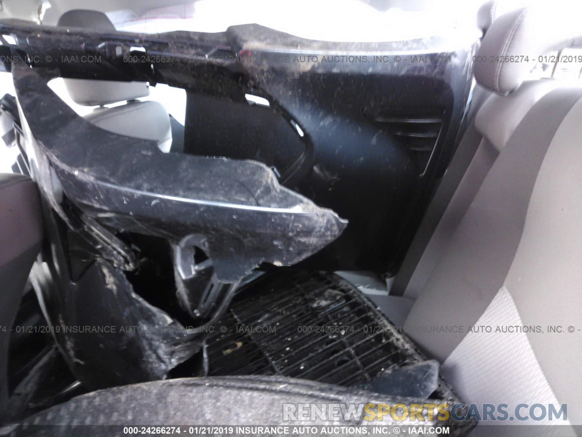 8 Photograph of a damaged car 2T1BURHEXKC170912 TOYOTA COROLLA 2019