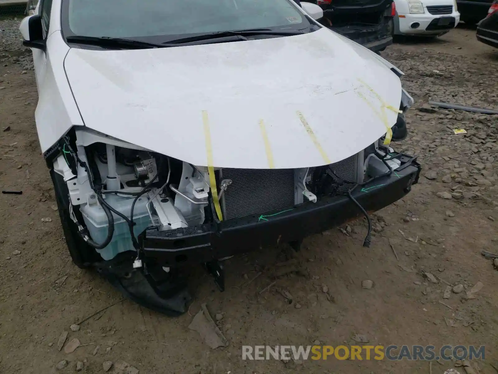 9 Photograph of a damaged car 2T1BURHEXKC171753 TOYOTA COROLLA 2019