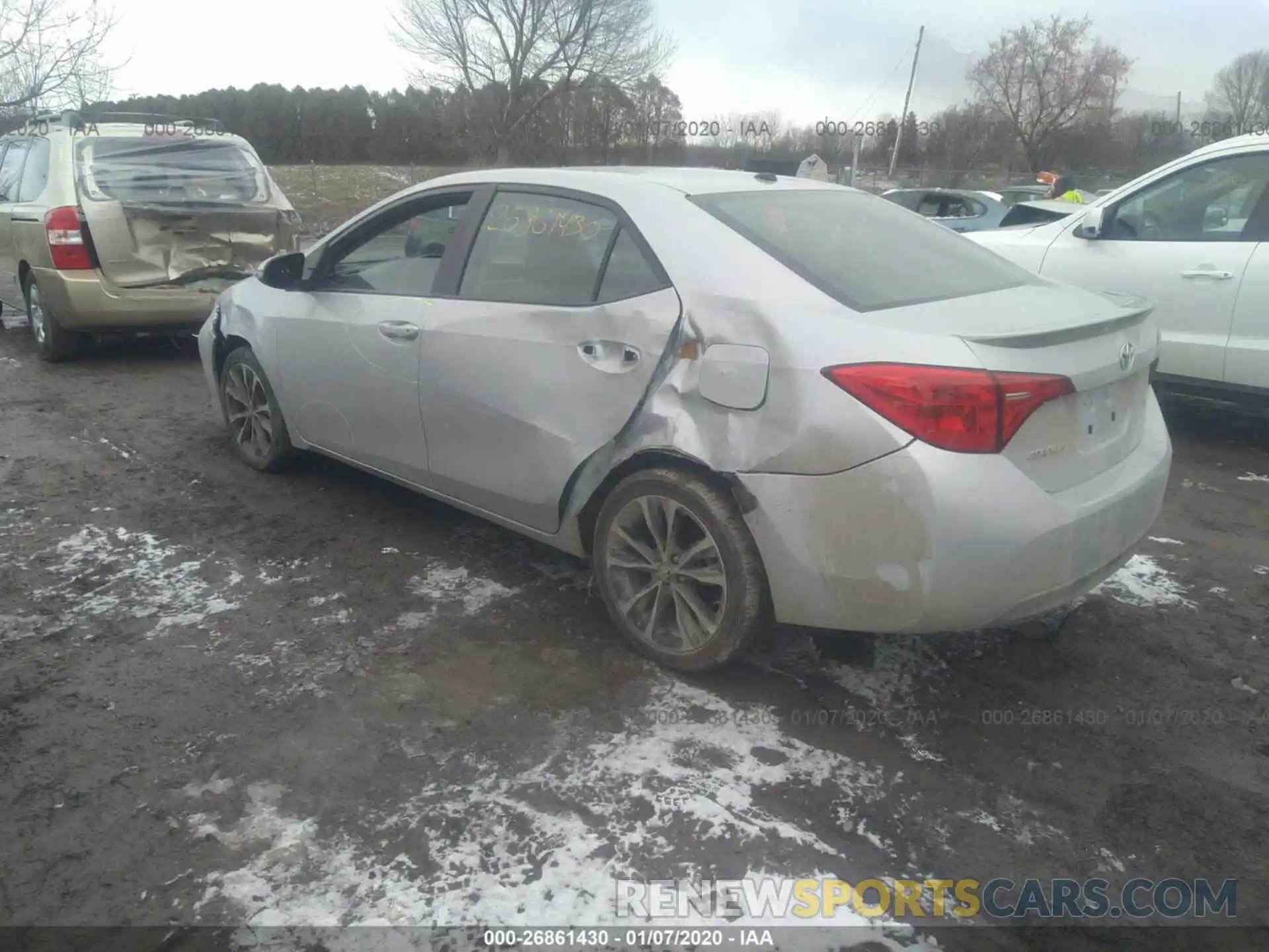 3 Photograph of a damaged car 2T1BURHEXKC172367 TOYOTA COROLLA 2019