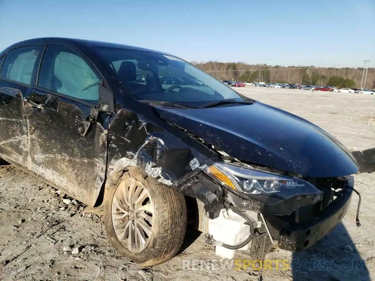 9 Photograph of a damaged car 2T1BURHEXKC173292 TOYOTA COROLLA 2019