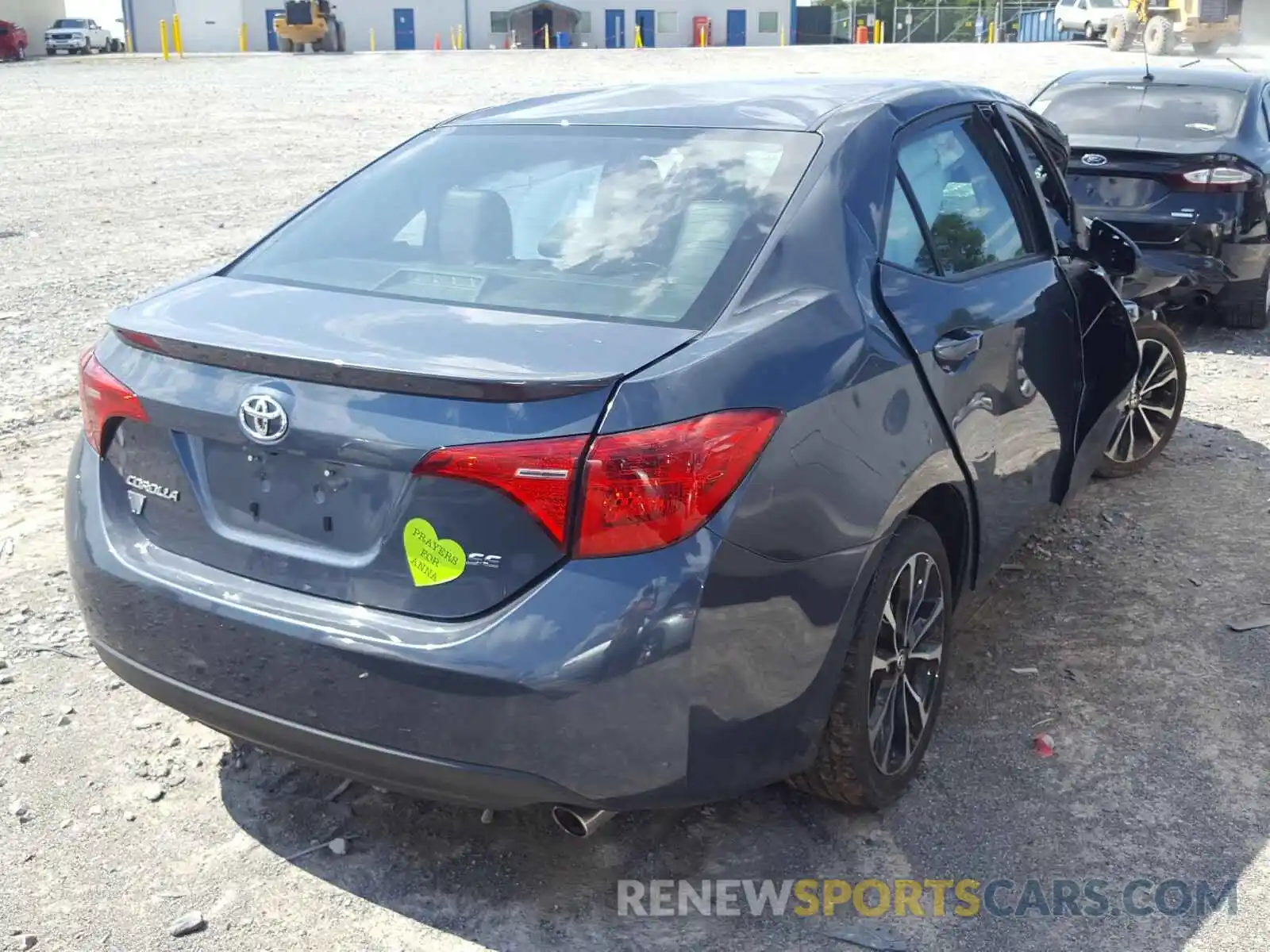 4 Photograph of a damaged car 2T1BURHEXKC175625 TOYOTA COROLLA 2019