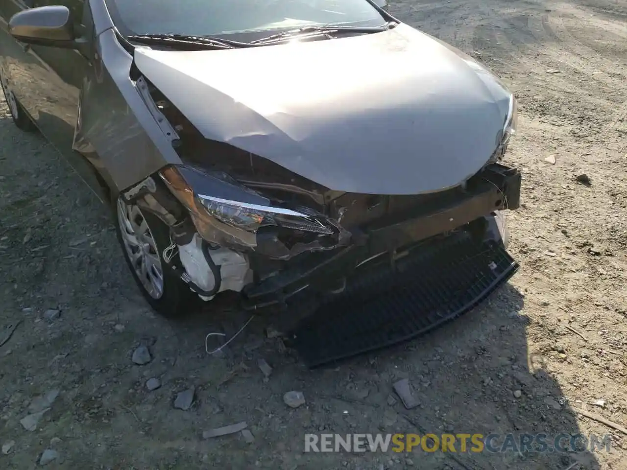 9 Photograph of a damaged car 2T1BURHEXKC182493 TOYOTA COROLLA 2019