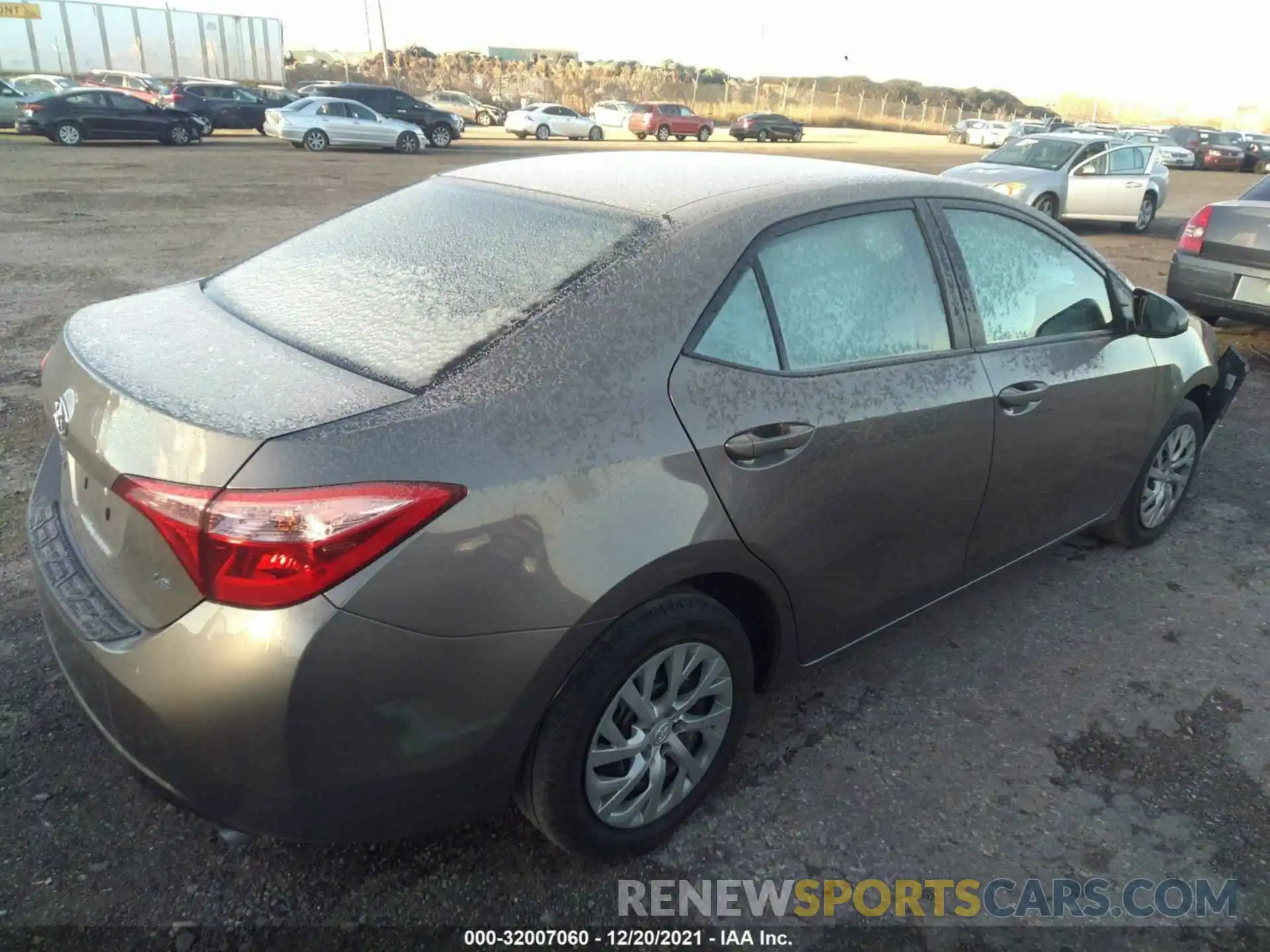 4 Photograph of a damaged car 2T1BURHEXKC182686 TOYOTA COROLLA 2019