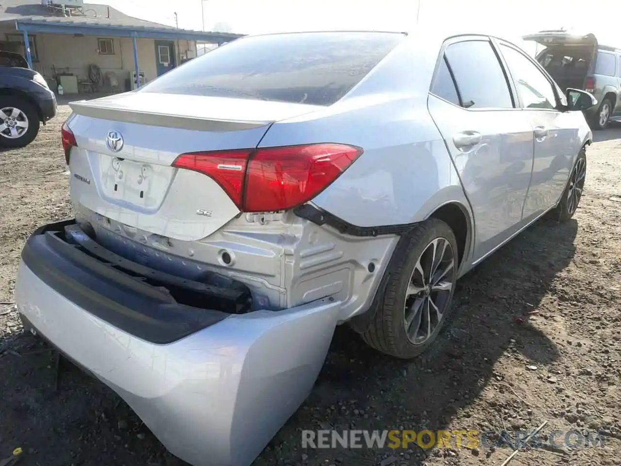 4 Photograph of a damaged car 2T1BURHEXKC183045 TOYOTA COROLLA 2019