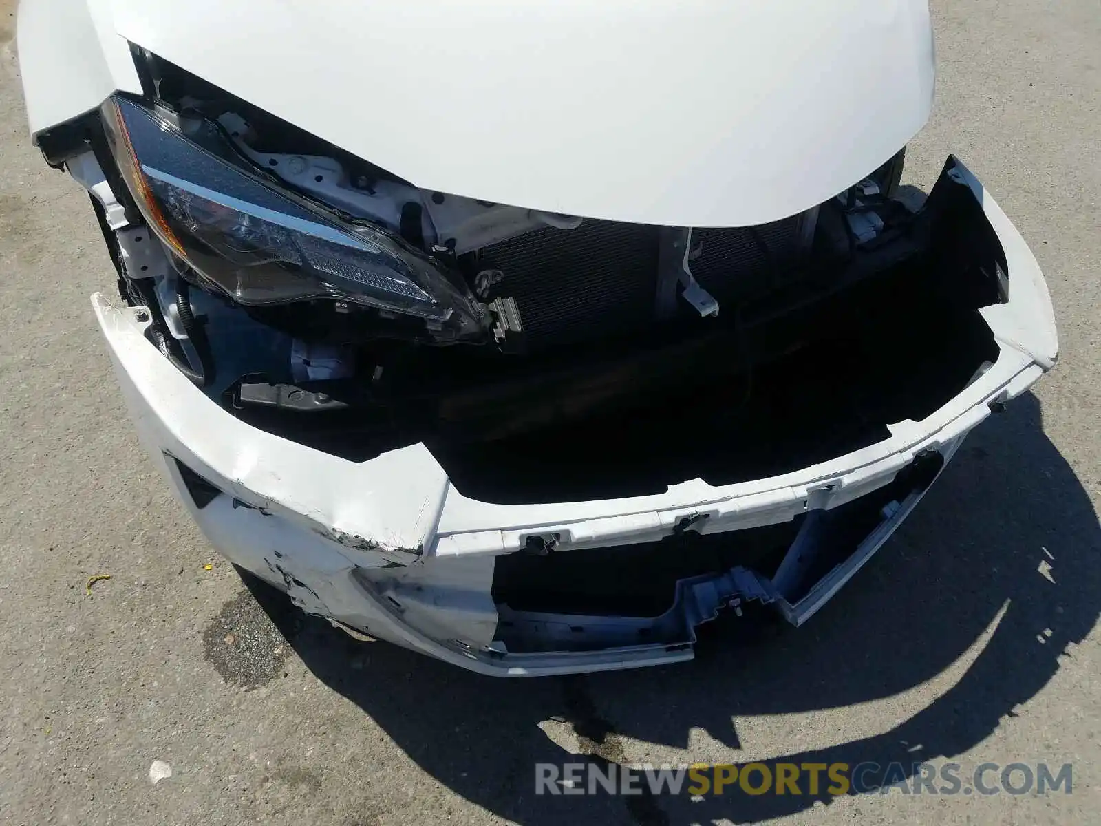 9 Photograph of a damaged car 2T1BURHEXKC183448 TOYOTA COROLLA 2019