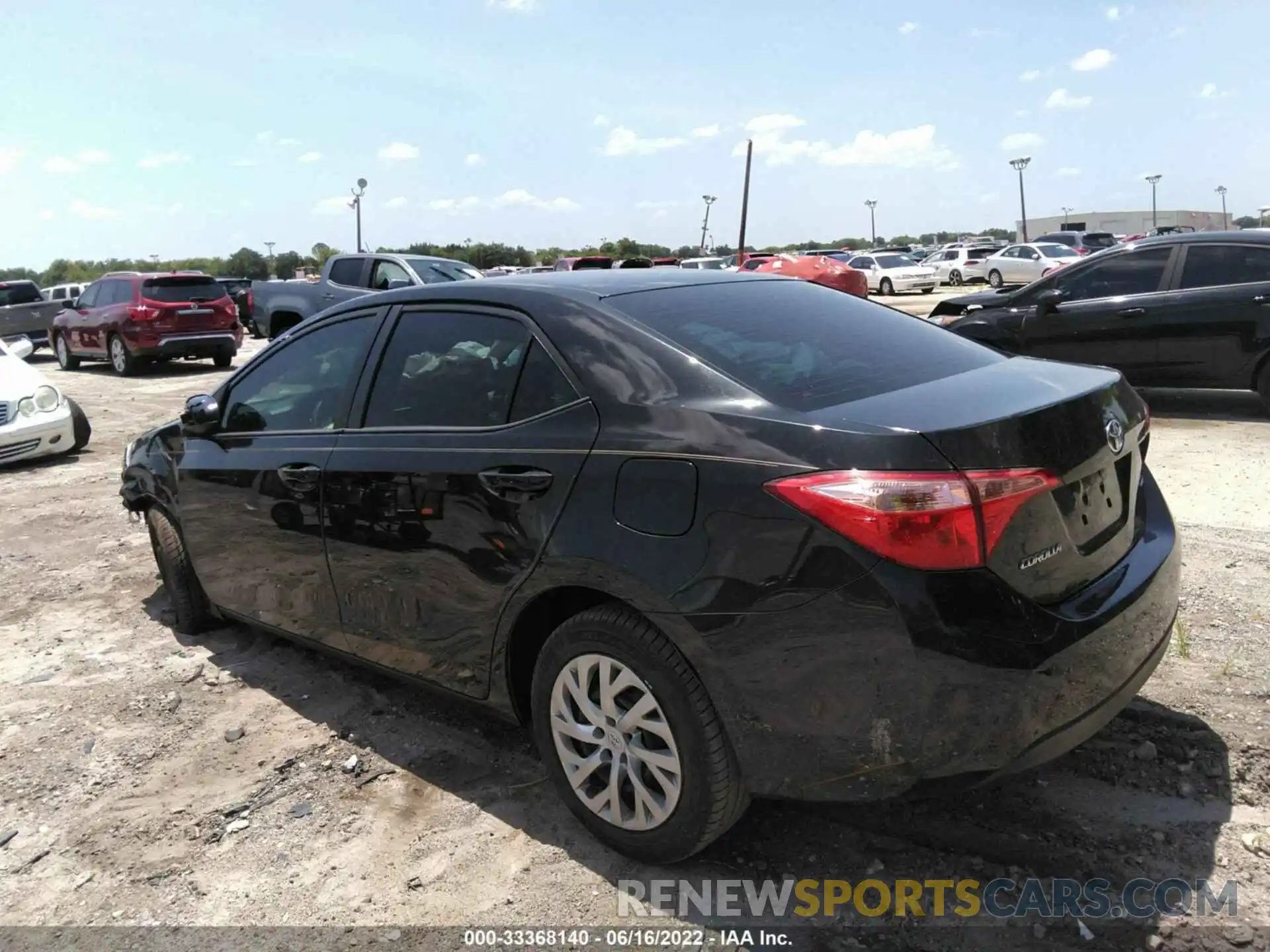 3 Photograph of a damaged car 2T1BURHEXKC186611 TOYOTA COROLLA 2019