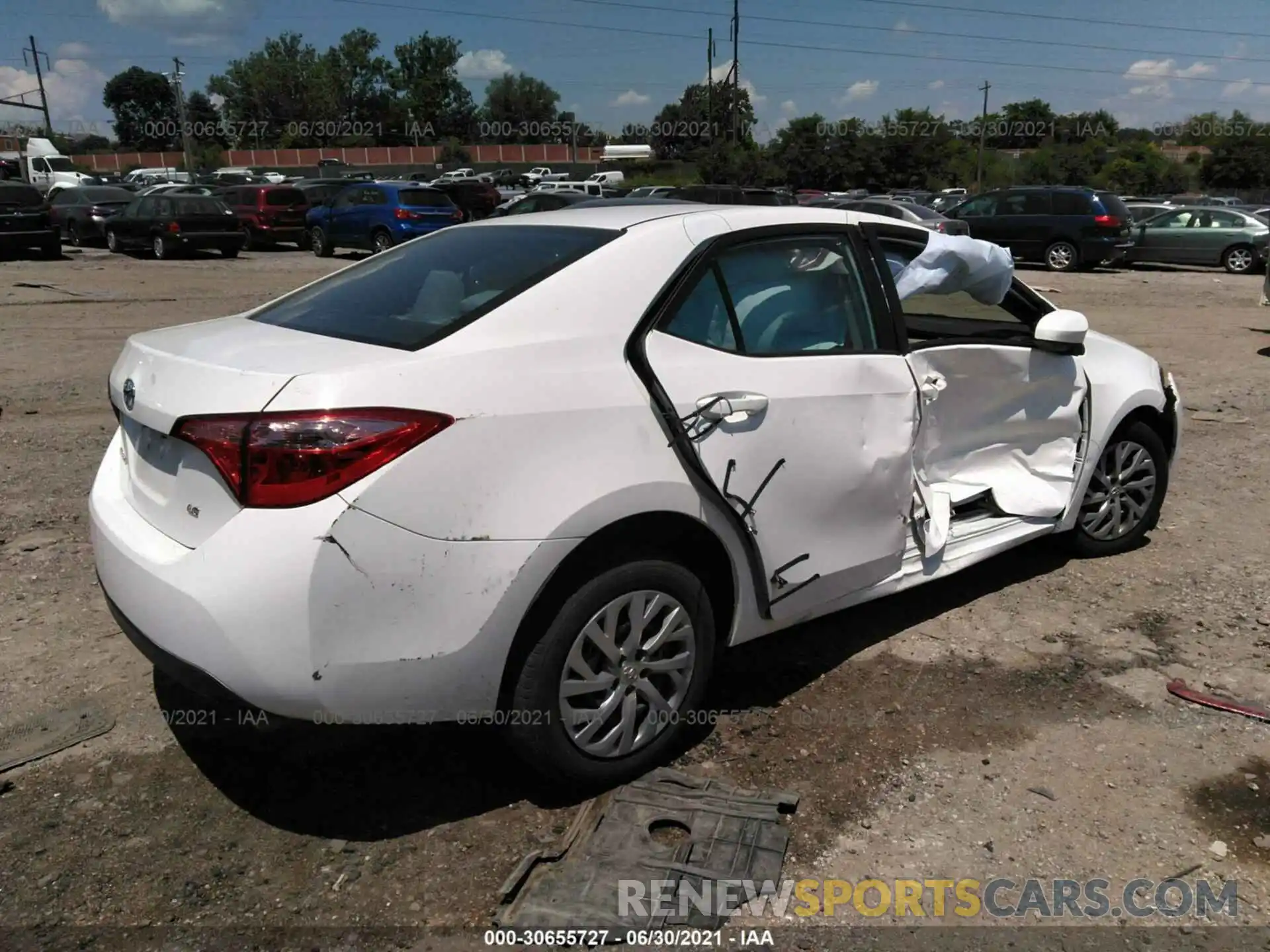 4 Photograph of a damaged car 2T1BURHEXKC188472 TOYOTA COROLLA 2019