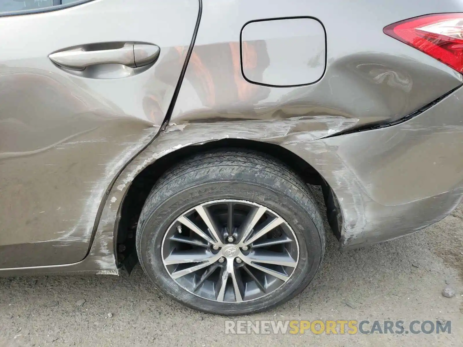 9 Photograph of a damaged car 2T1BURHEXKC189136 TOYOTA COROLLA 2019