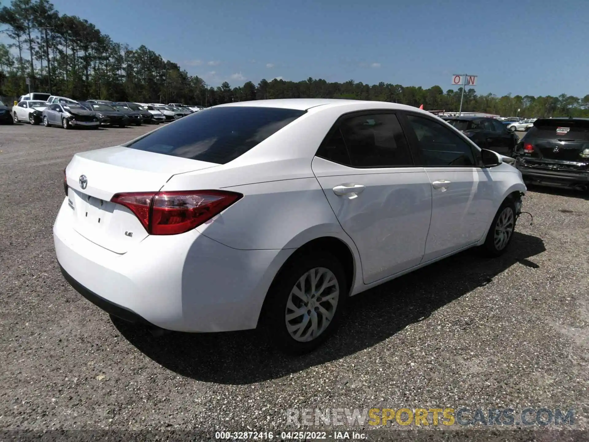 4 Photograph of a damaged car 2T1BURHEXKC189489 TOYOTA COROLLA 2019