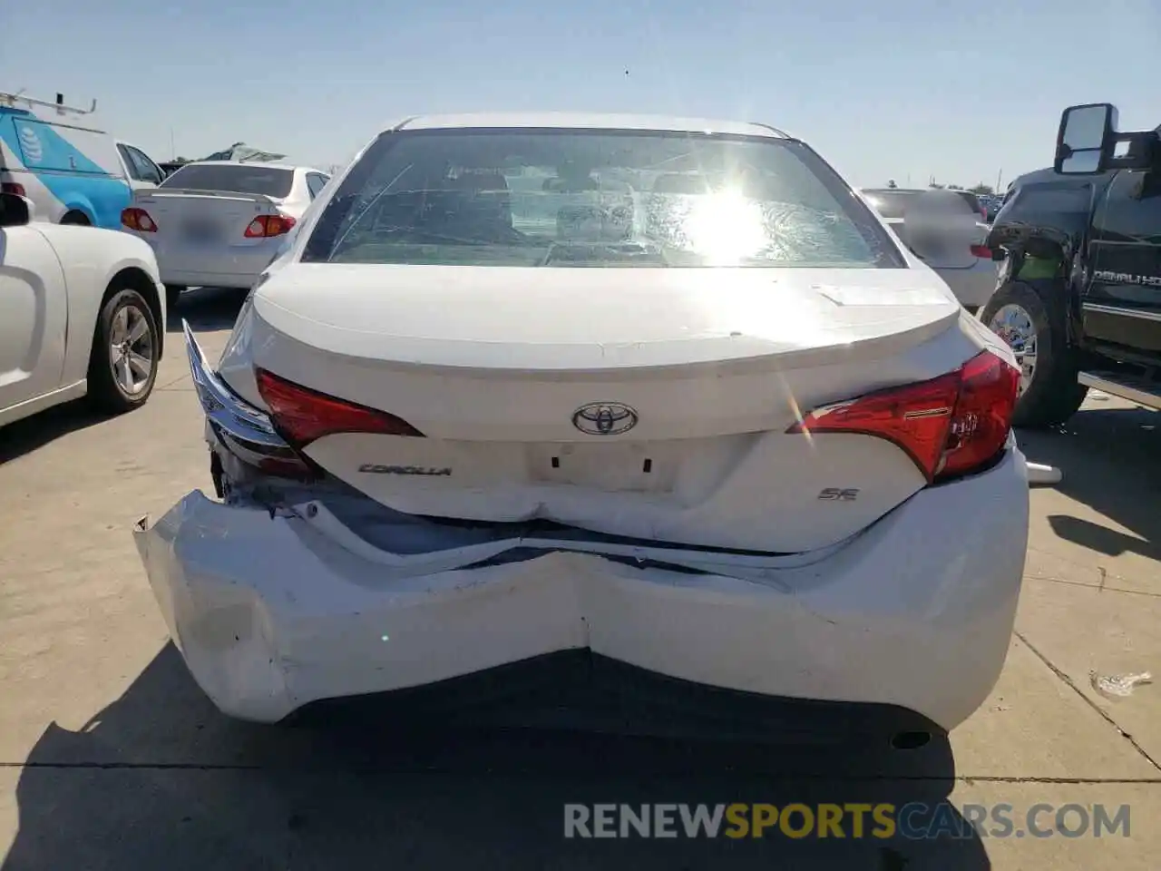 9 Photograph of a damaged car 2T1BURHEXKC189668 TOYOTA COROLLA 2019