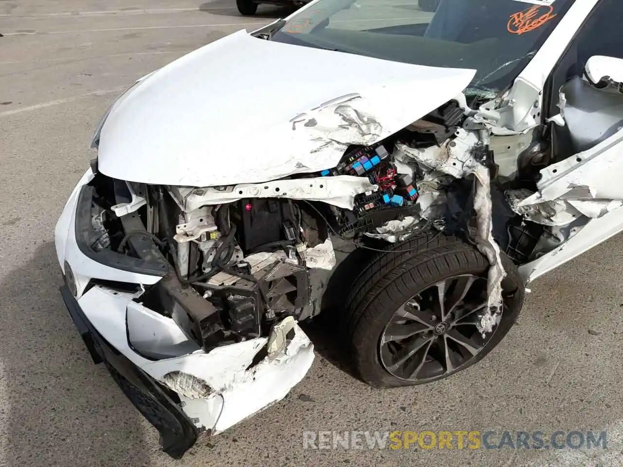 9 Photograph of a damaged car 2T1BURHEXKC189802 TOYOTA COROLLA 2019