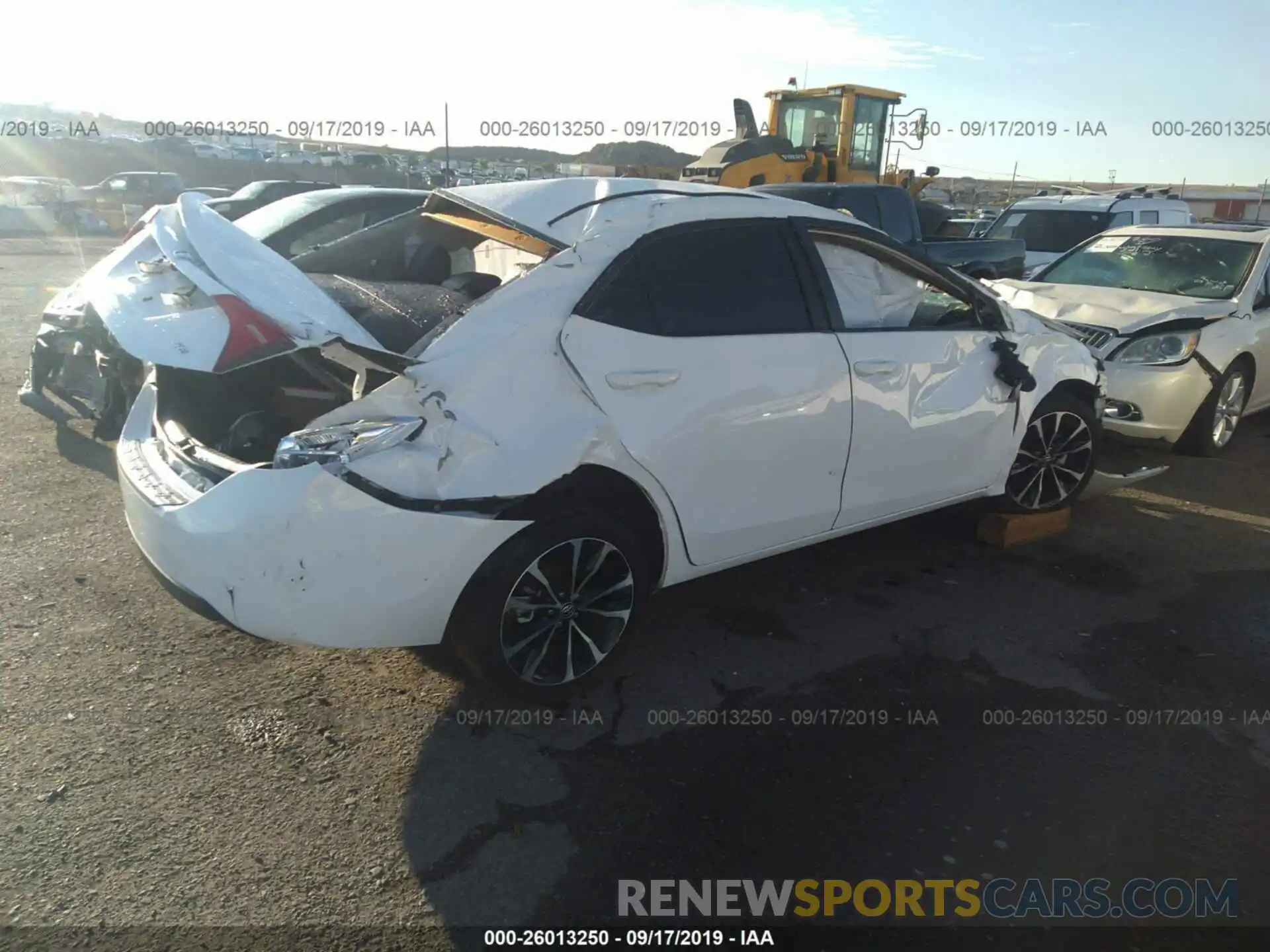 4 Photograph of a damaged car 2T1BURHEXKC190450 TOYOTA COROLLA 2019