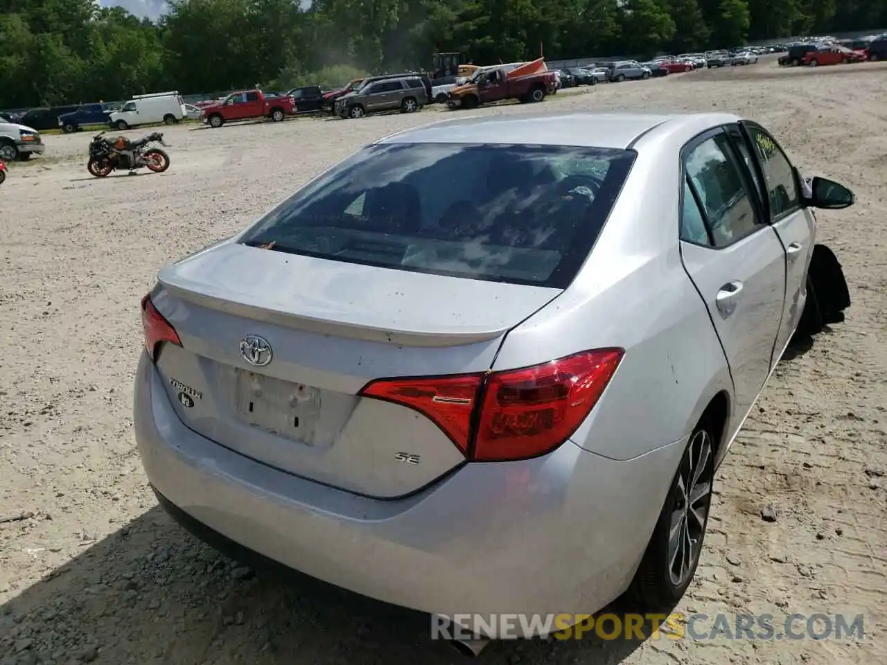 4 Photograph of a damaged car 2T1BURHEXKC190643 TOYOTA COROLLA 2019