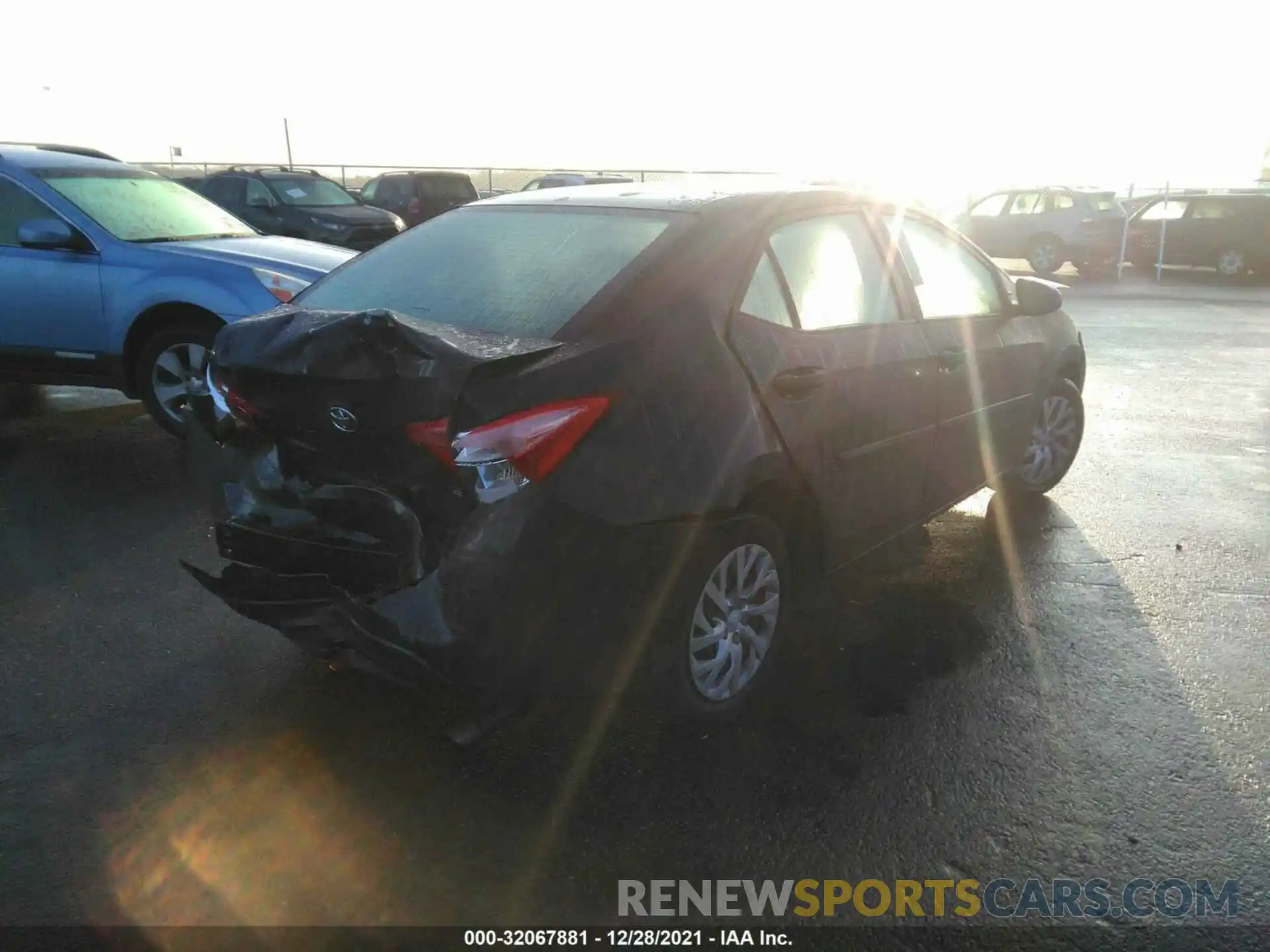 4 Photograph of a damaged car 2T1BURHEXKC190819 TOYOTA COROLLA 2019