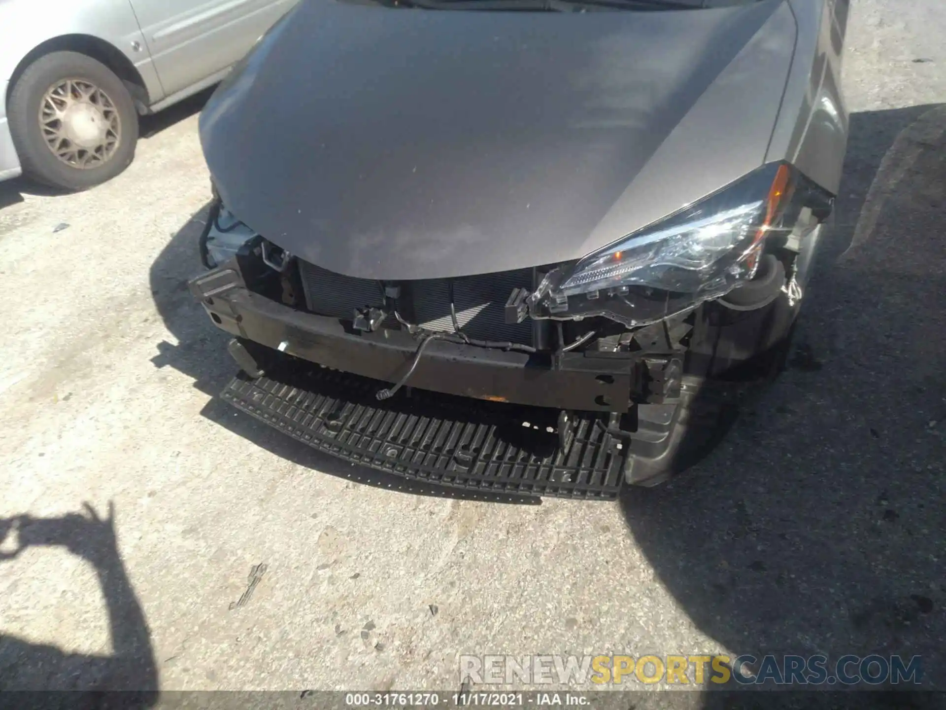 12 Photograph of a damaged car 2T1BURHEXKC191601 TOYOTA COROLLA 2019