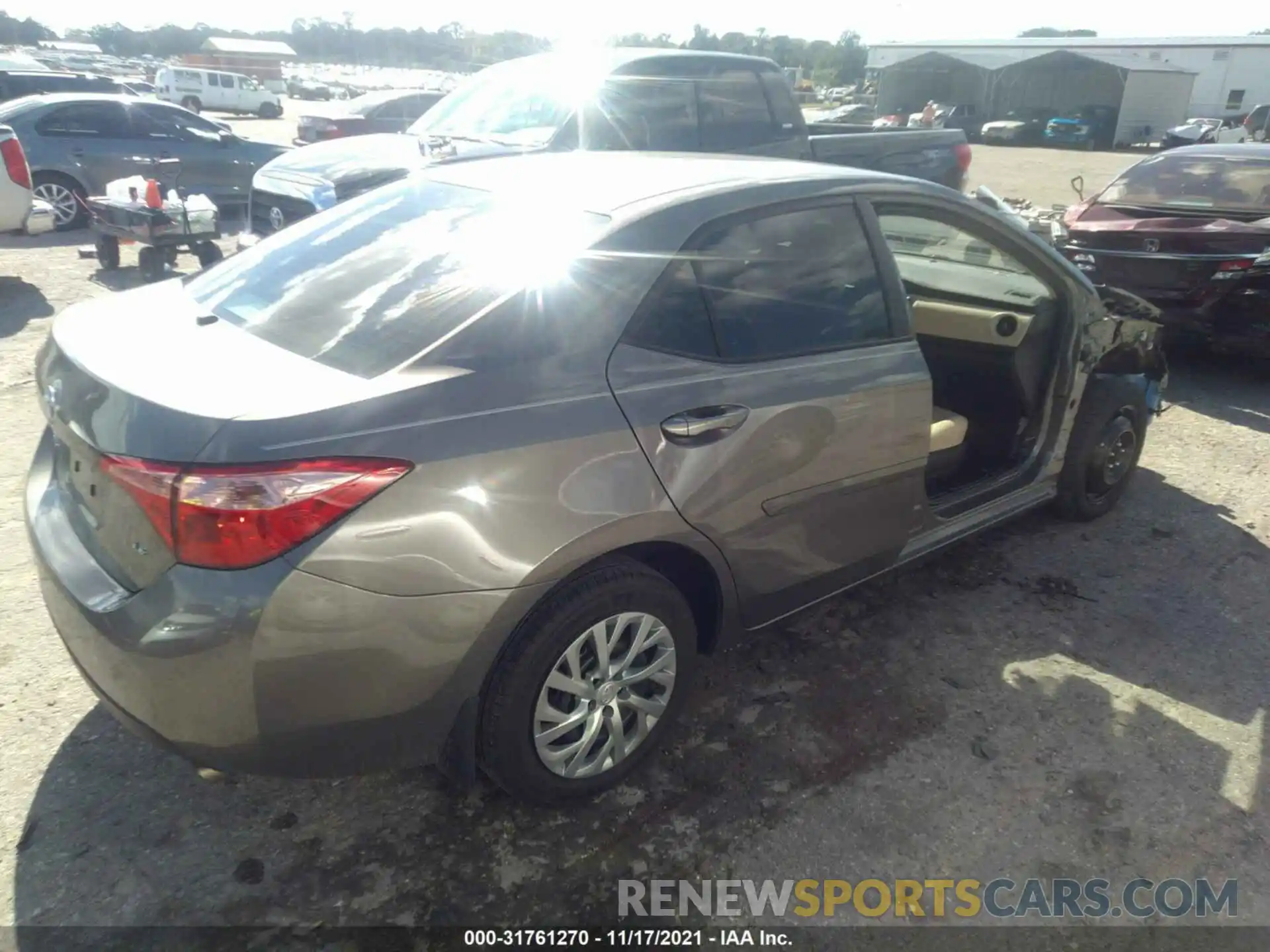 4 Photograph of a damaged car 2T1BURHEXKC191601 TOYOTA COROLLA 2019