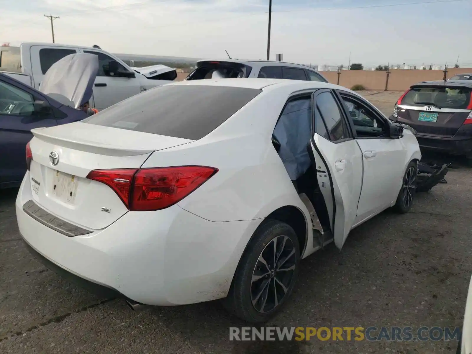 4 Photograph of a damaged car 2T1BURHEXKC194708 TOYOTA COROLLA 2019