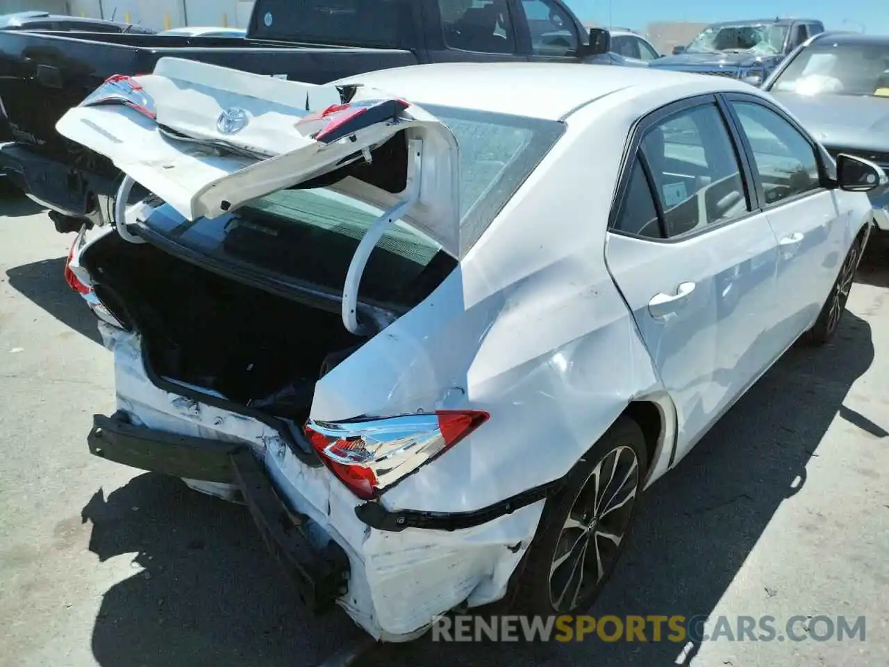 4 Photograph of a damaged car 2T1BURHEXKC194756 TOYOTA COROLLA 2019