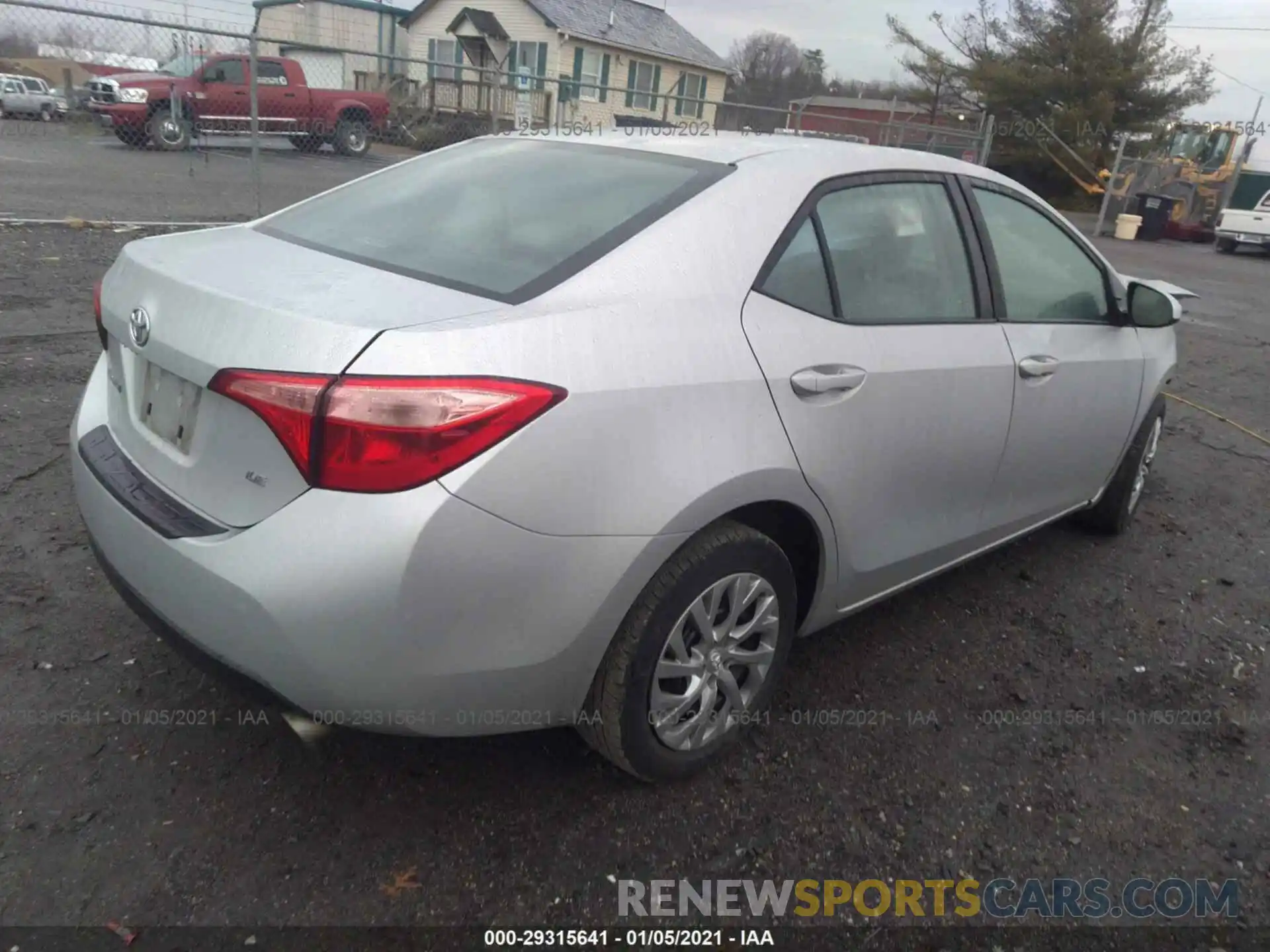 4 Photograph of a damaged car 2T1BURHEXKC195194 TOYOTA COROLLA 2019