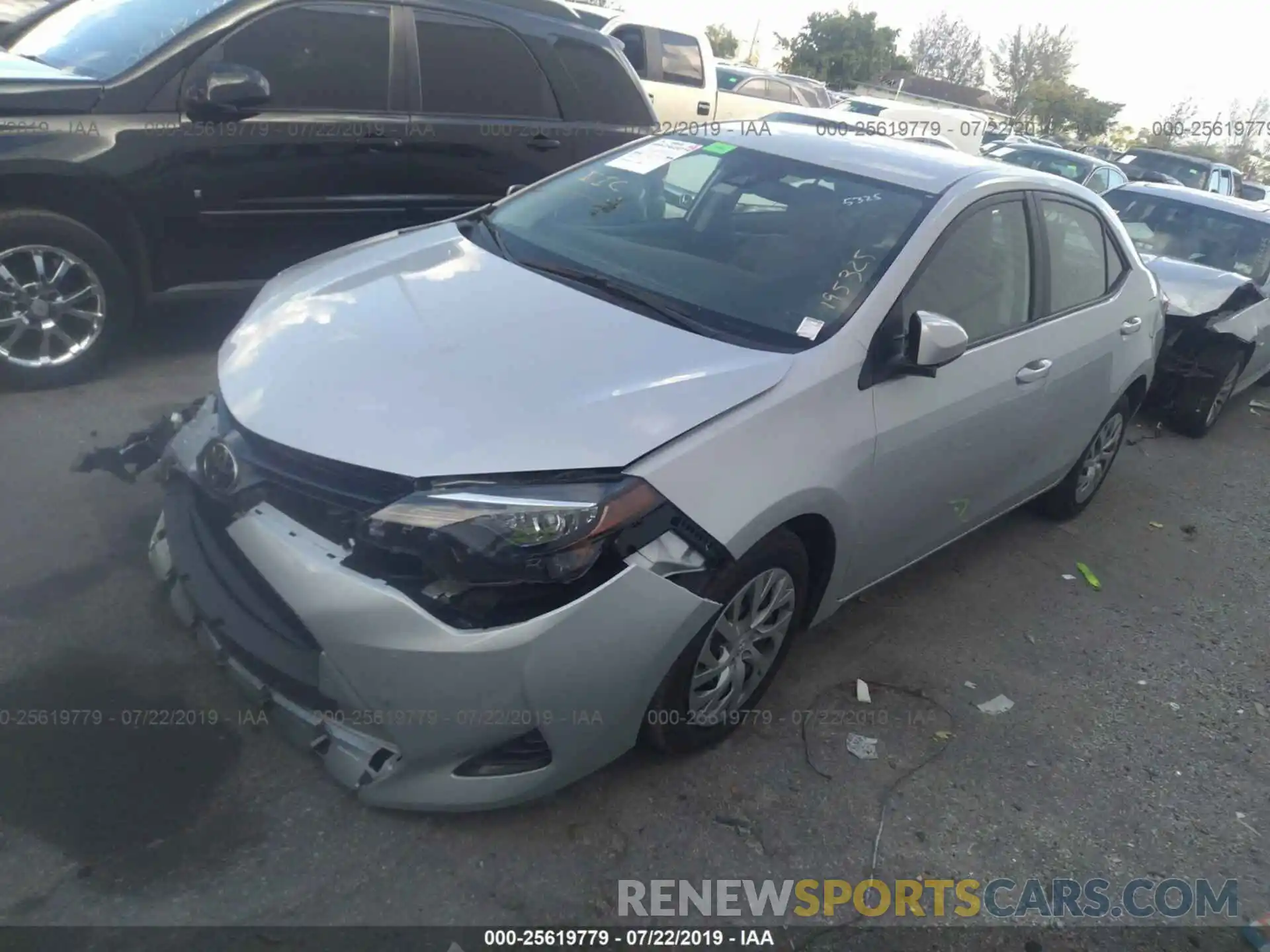 2 Photograph of a damaged car 2T1BURHEXKC195325 TOYOTA COROLLA 2019