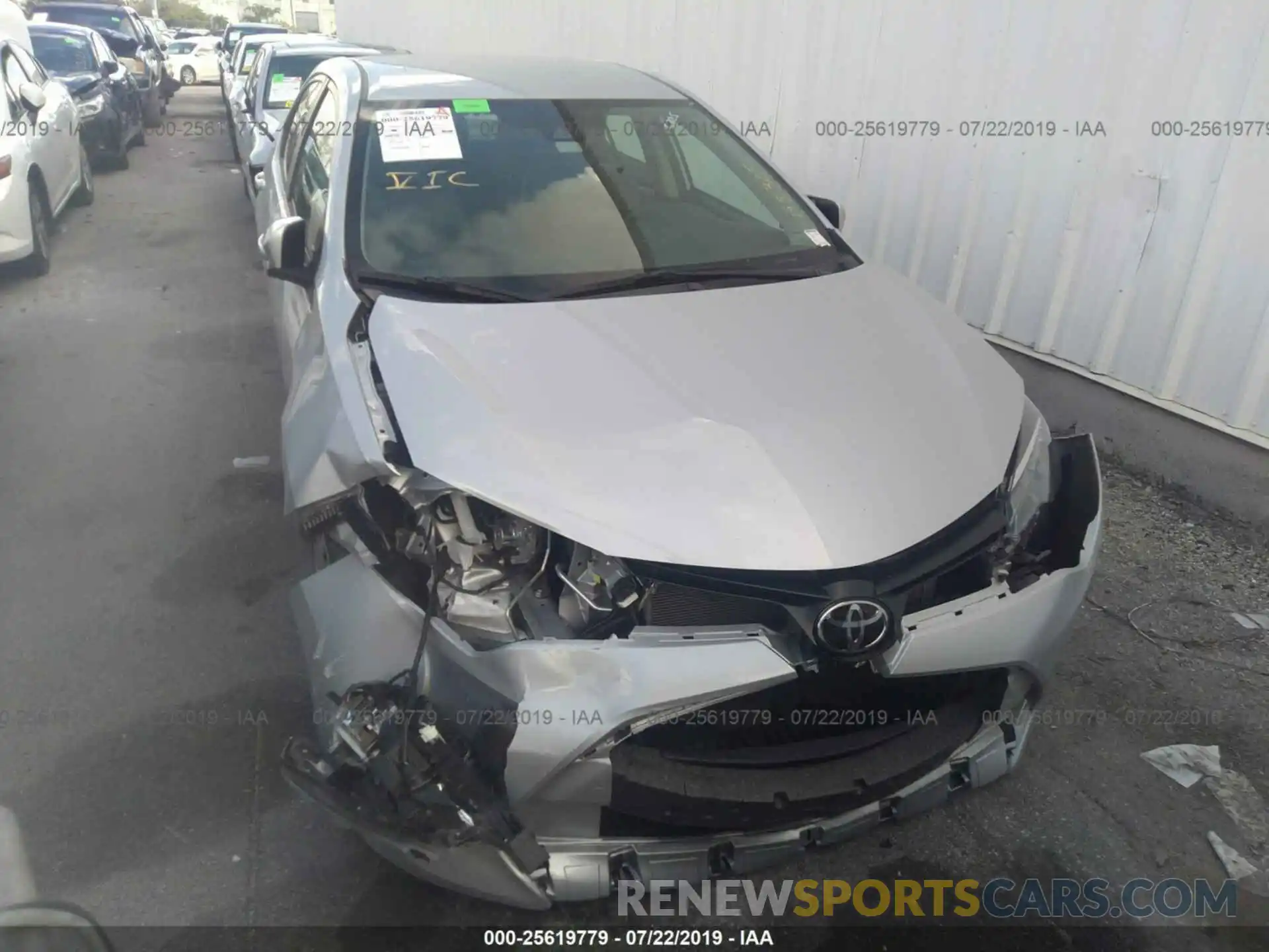 6 Photograph of a damaged car 2T1BURHEXKC195325 TOYOTA COROLLA 2019