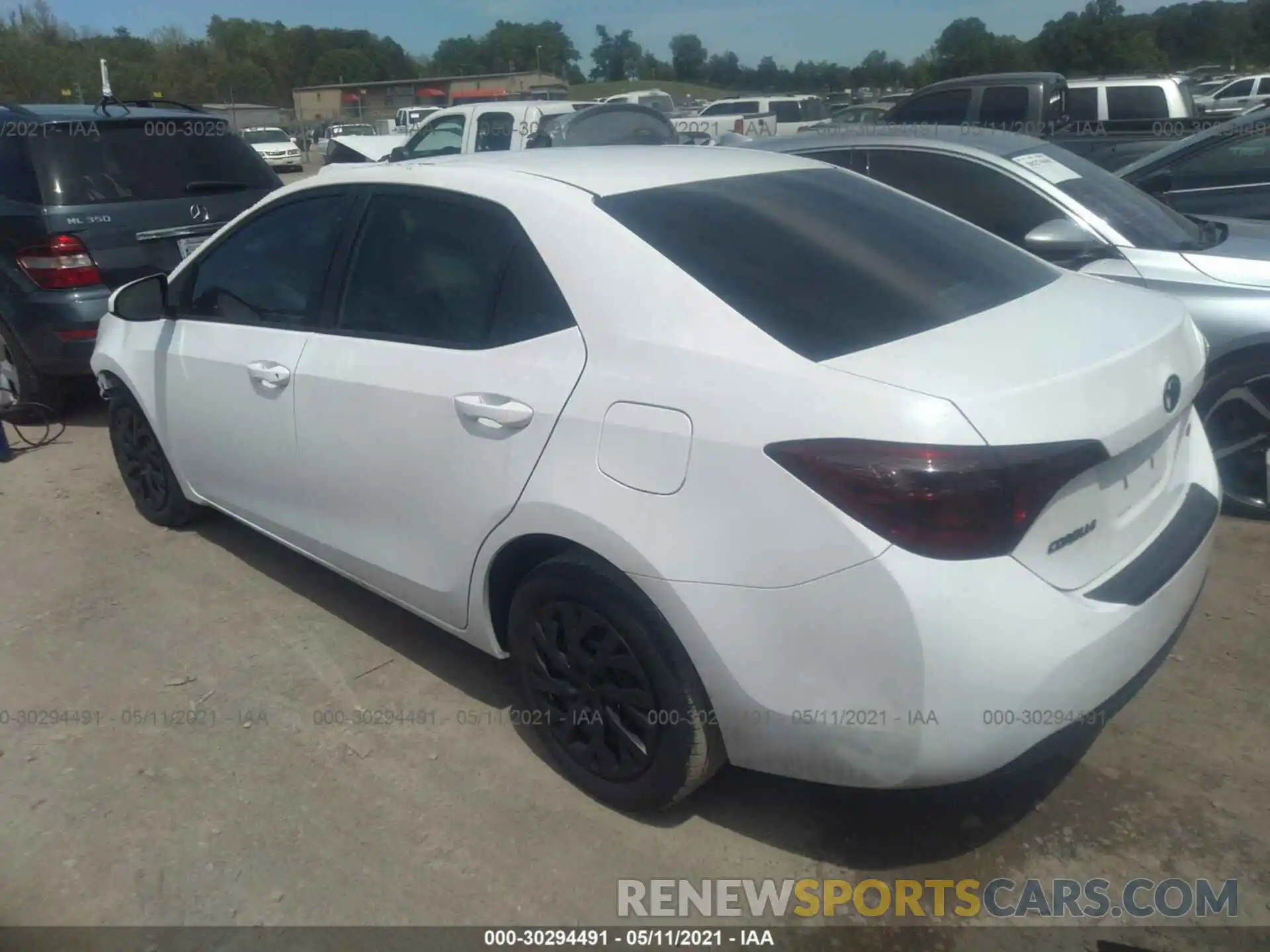 3 Photograph of a damaged car 2T1BURHEXKC195549 TOYOTA COROLLA 2019