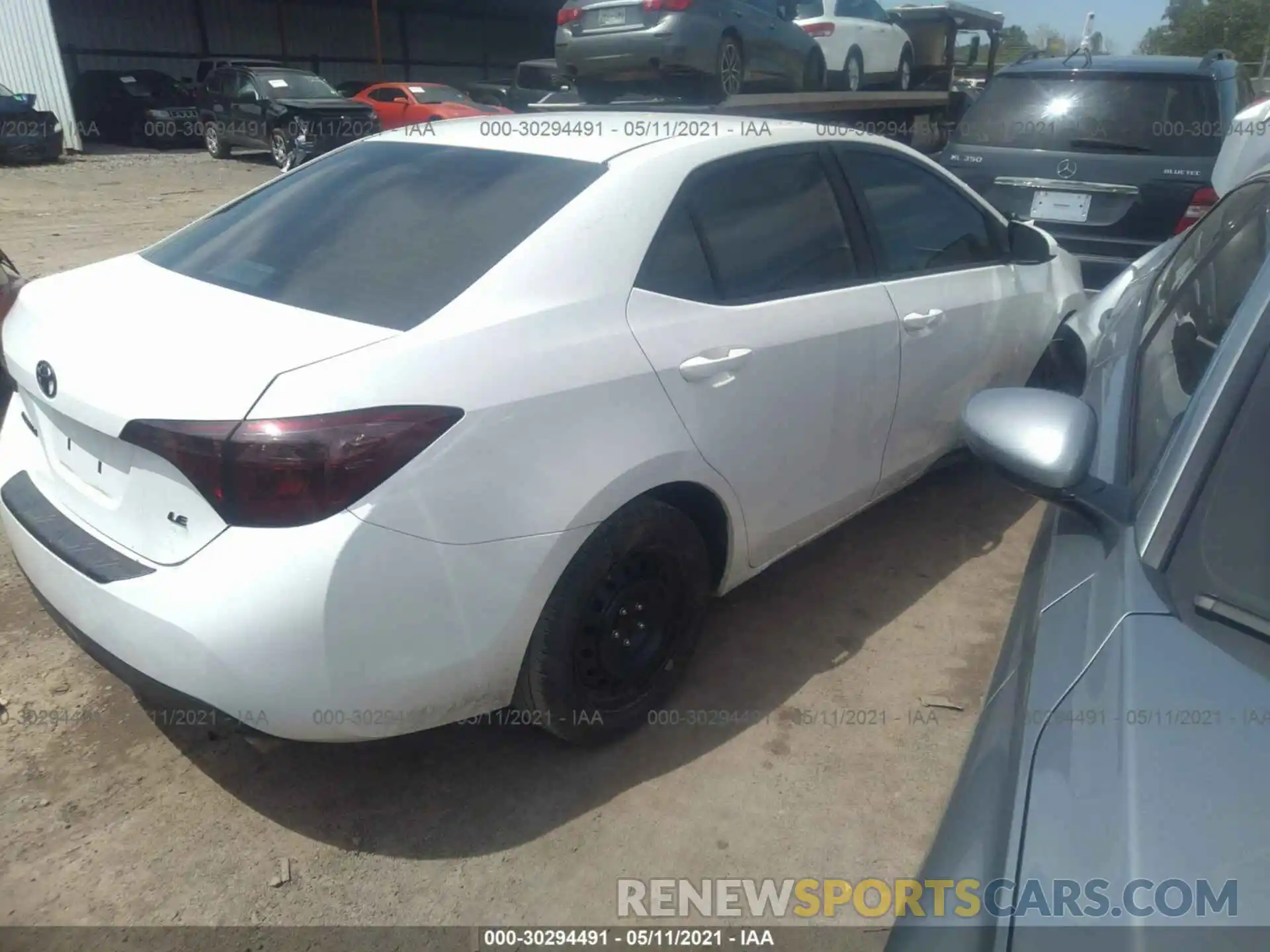 4 Photograph of a damaged car 2T1BURHEXKC195549 TOYOTA COROLLA 2019