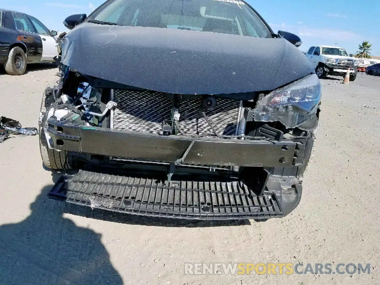 9 Photograph of a damaged car 2T1BURHEXKC196085 TOYOTA COROLLA 2019