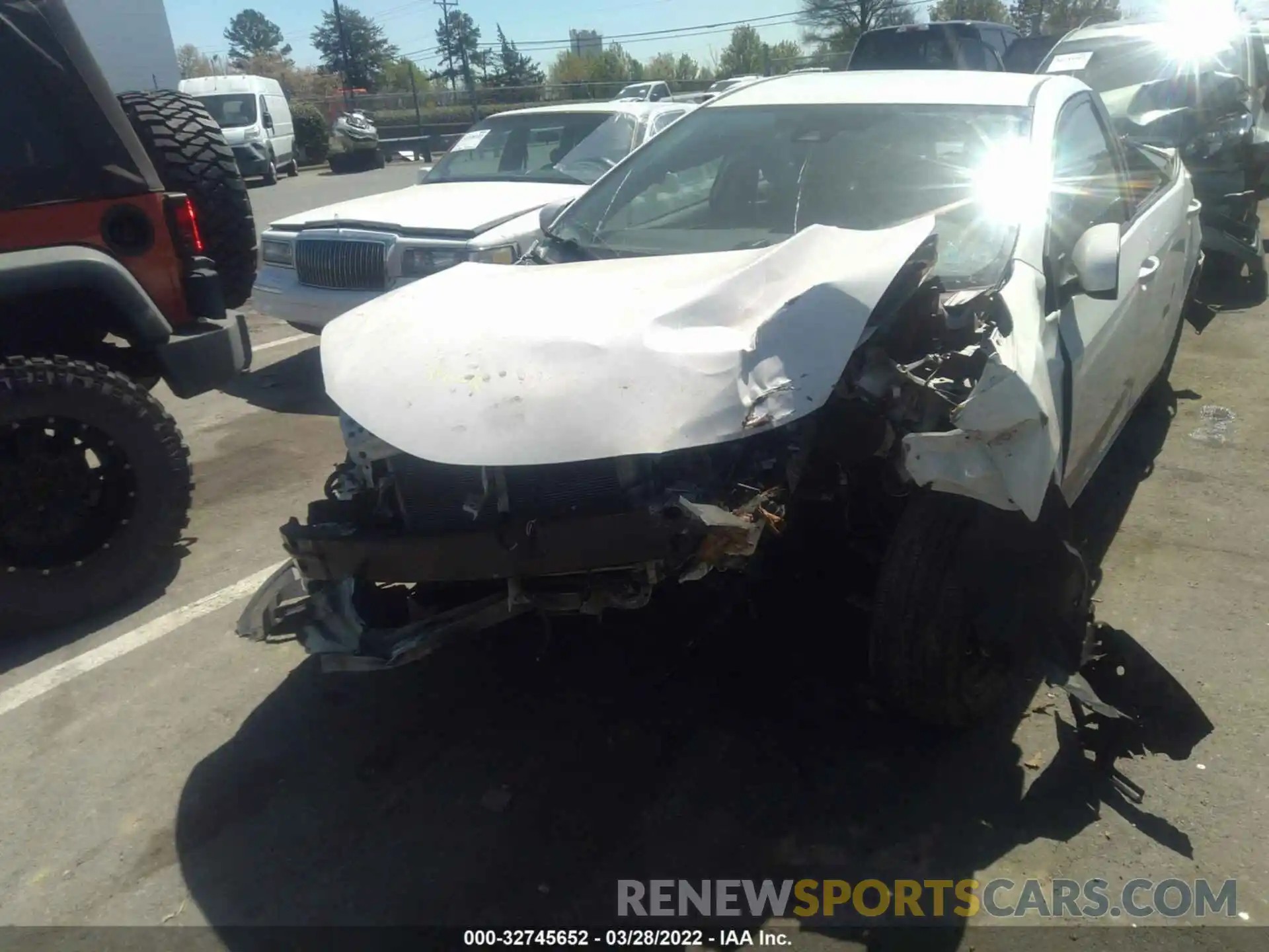 6 Photograph of a damaged car 2T1BURHEXKC196118 TOYOTA COROLLA 2019