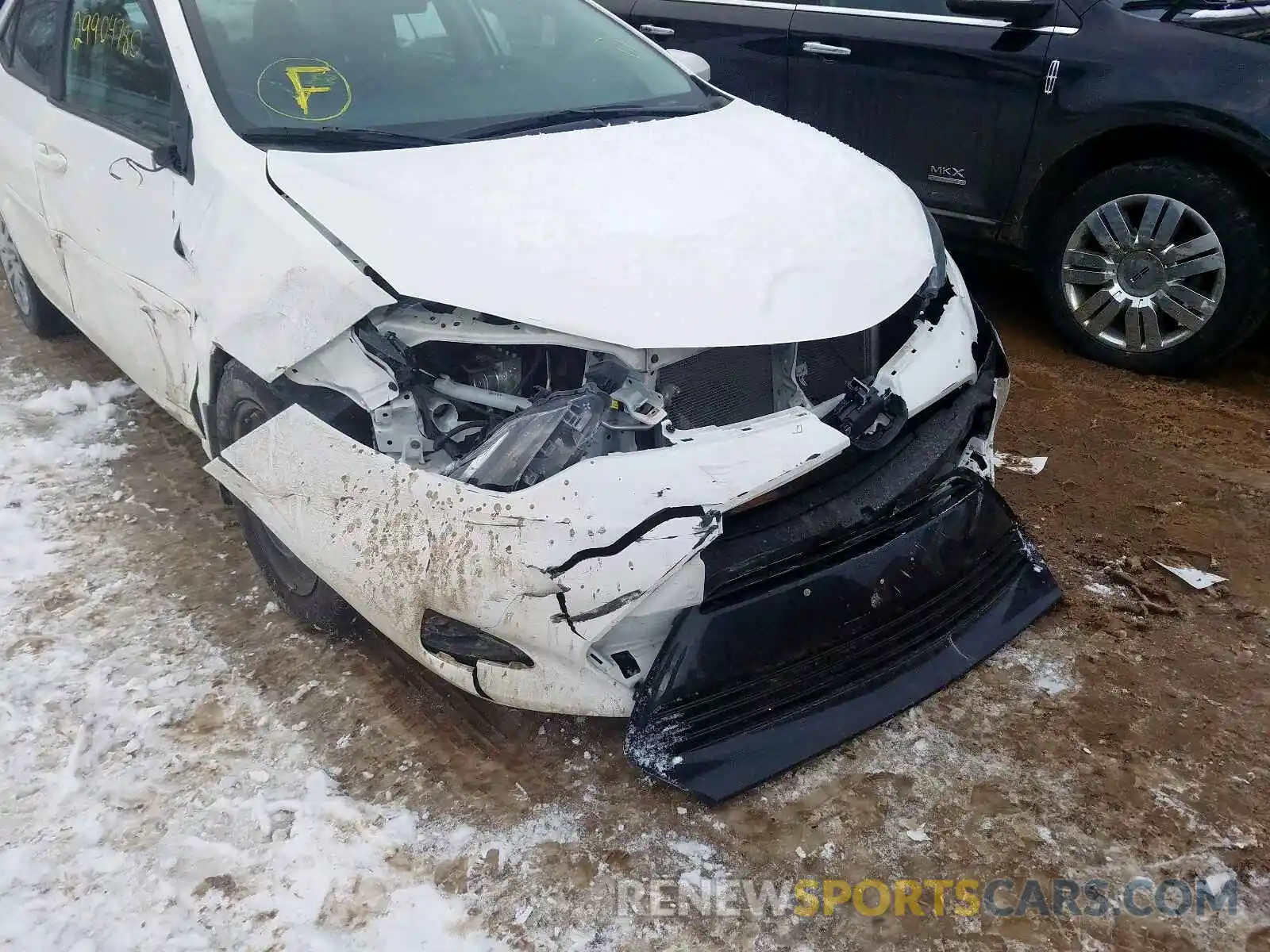 9 Photograph of a damaged car 2T1BURHEXKC197818 TOYOTA COROLLA 2019